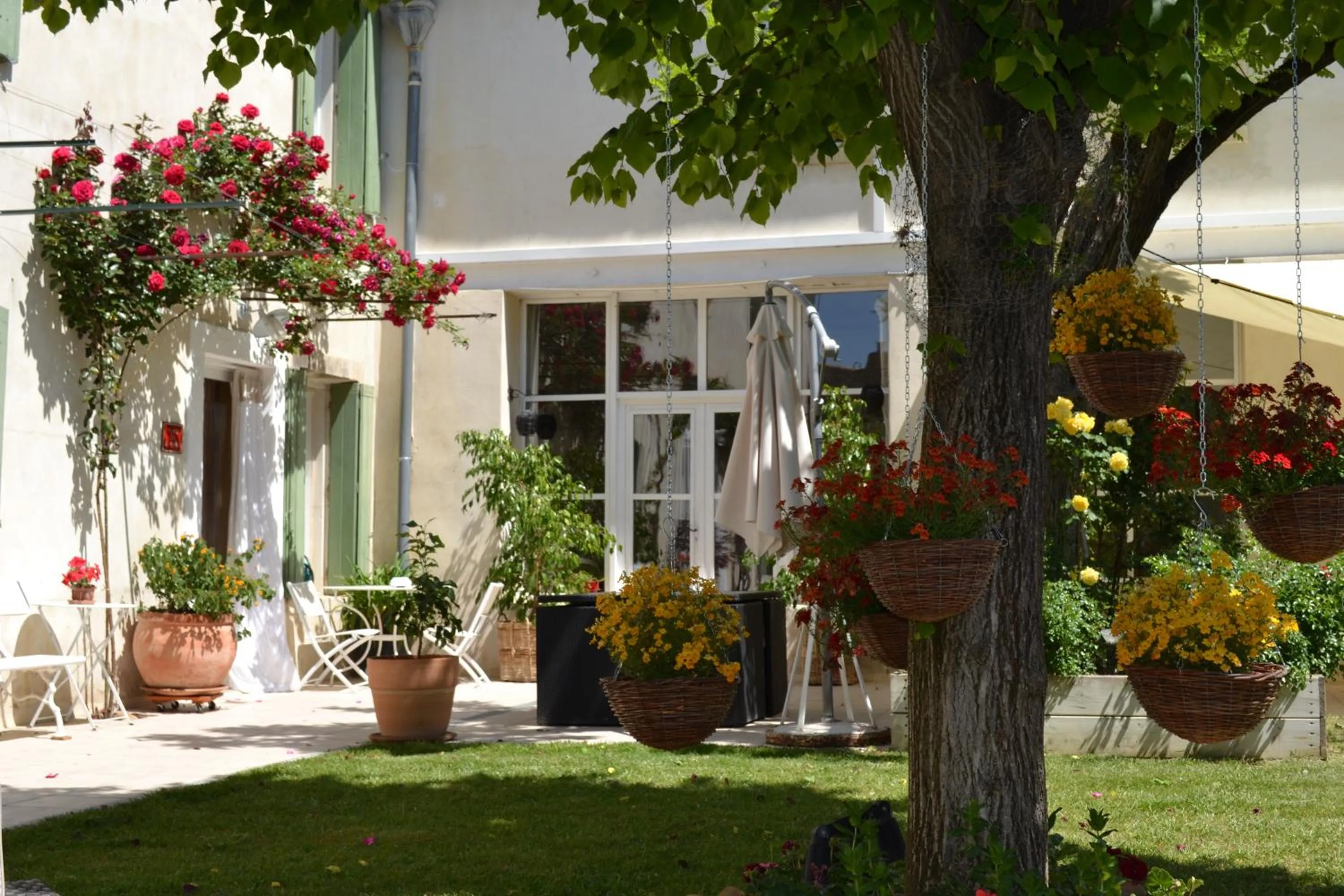 Patio in Lacanepière