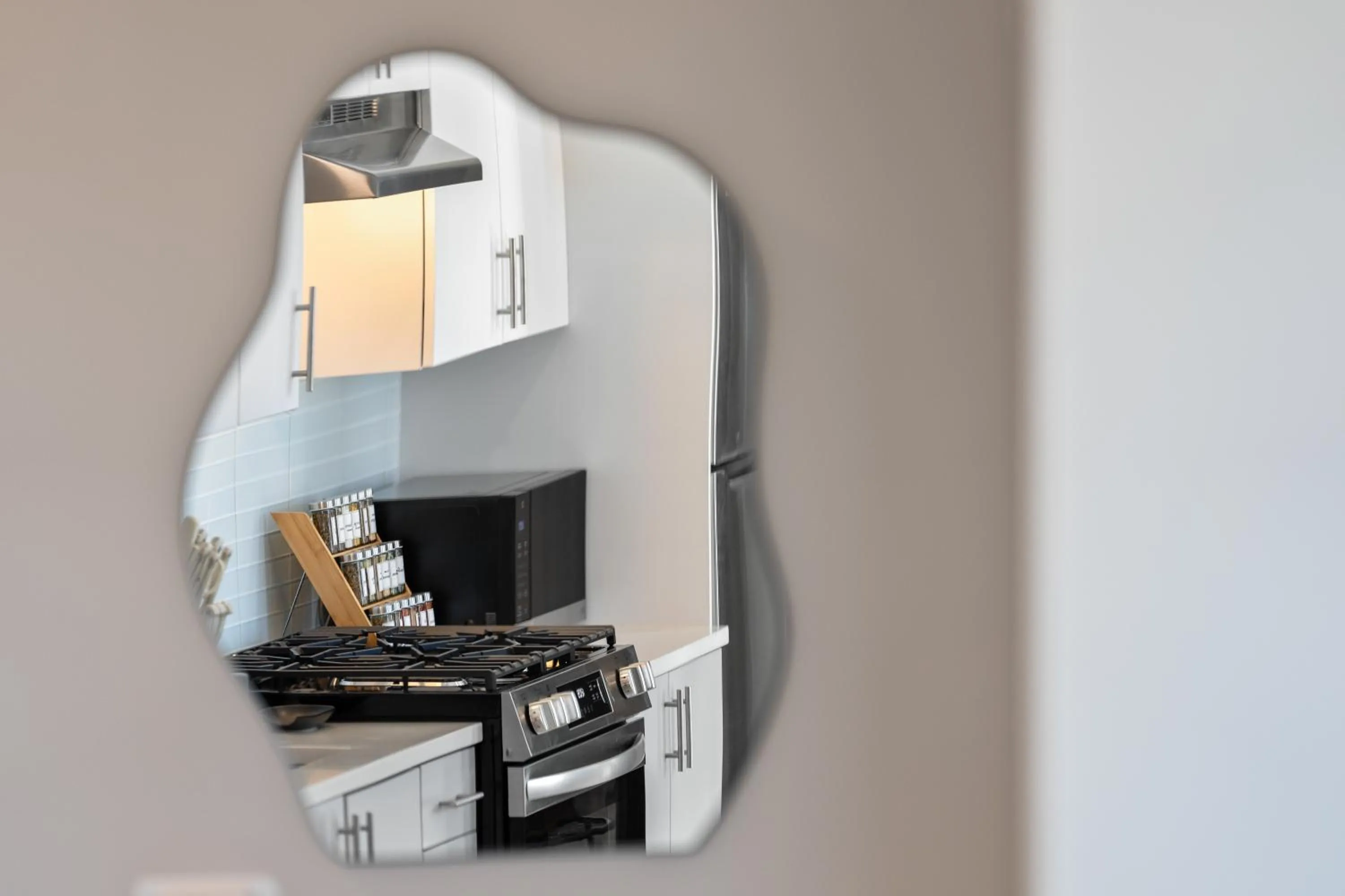 Kitchen or kitchenette in Luxury Furnished Apartments by Hyatus Downtown at Yale