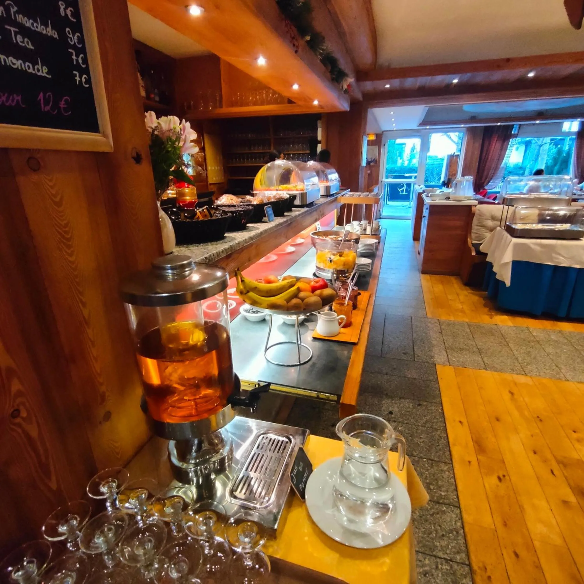 Breakfast in Park Hotel Suisse & Spa