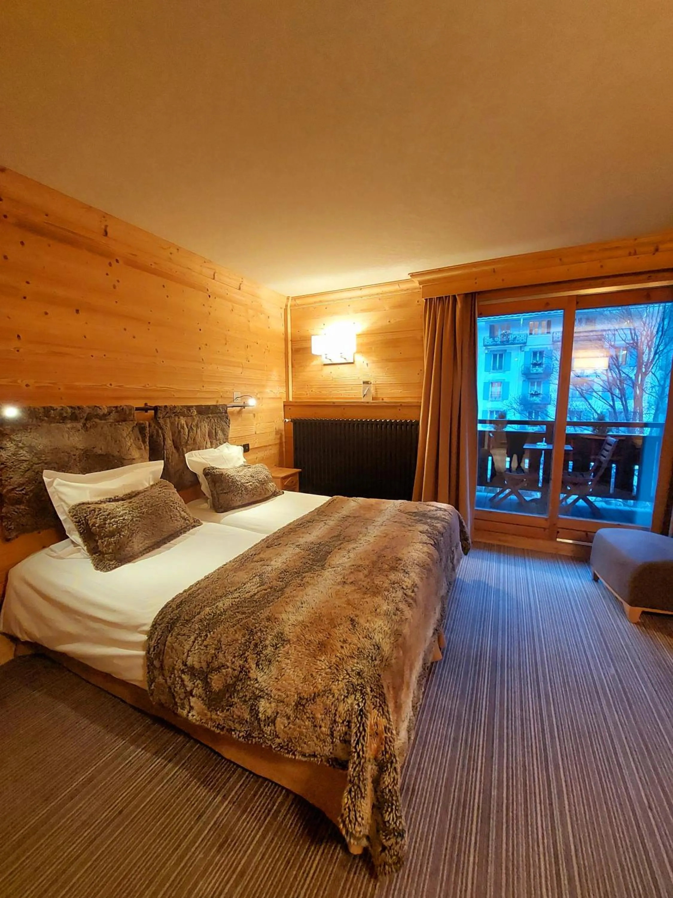 Bedroom, Bed in Park Hotel Suisse & Spa