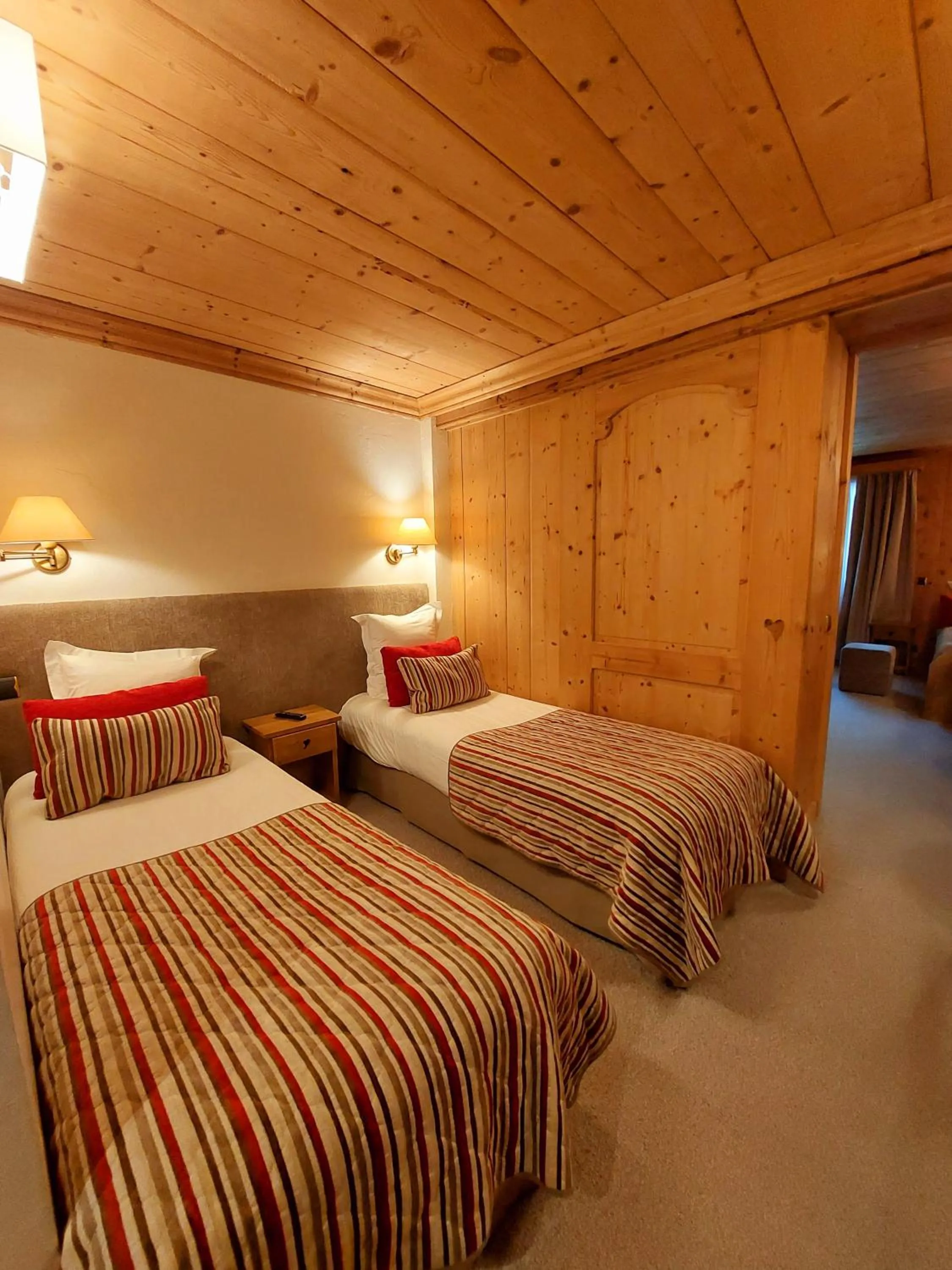 Bedroom, Bed in Park Hotel Suisse & Spa