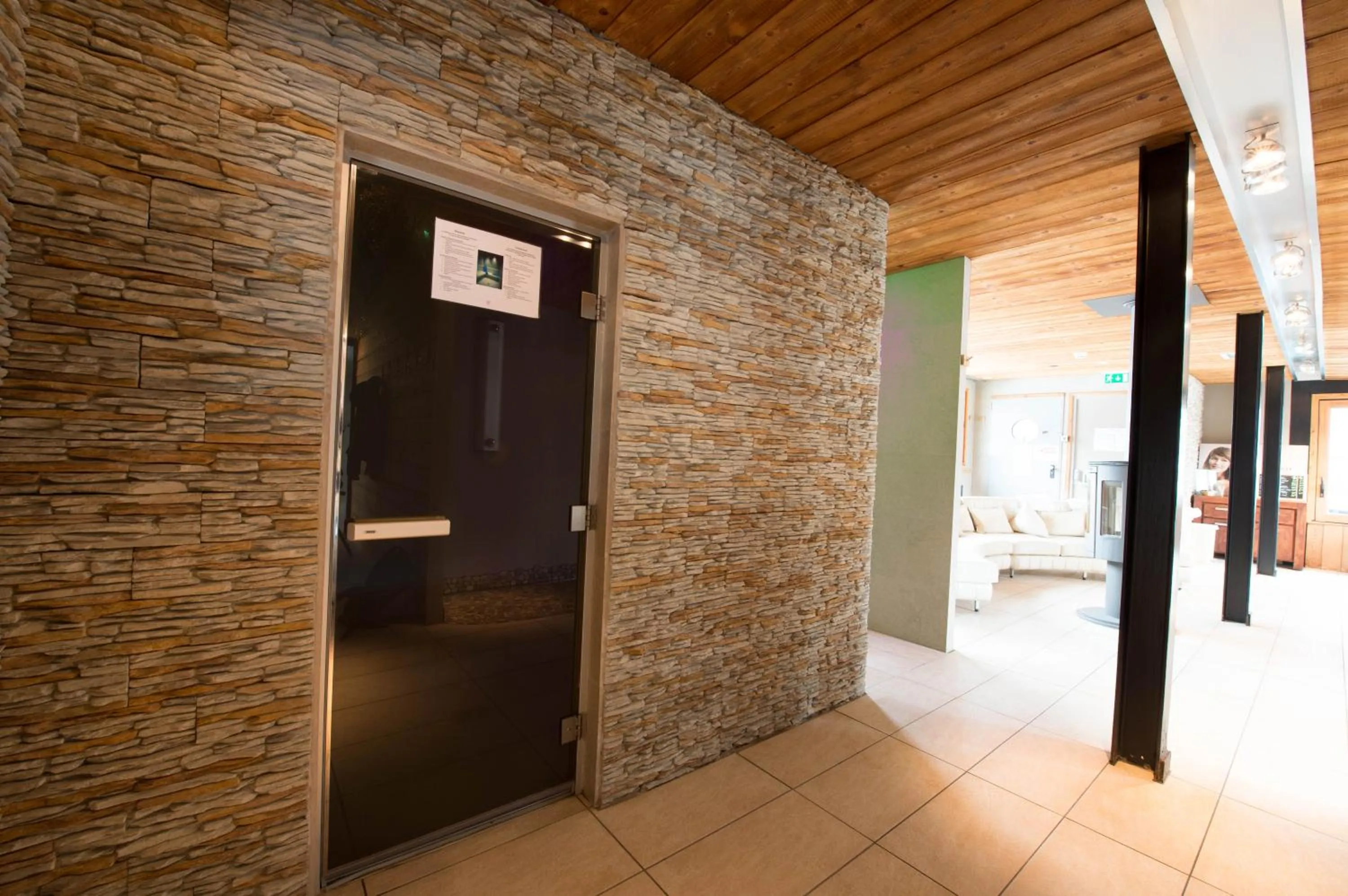 Steam room in Park Hotel Suisse & Spa