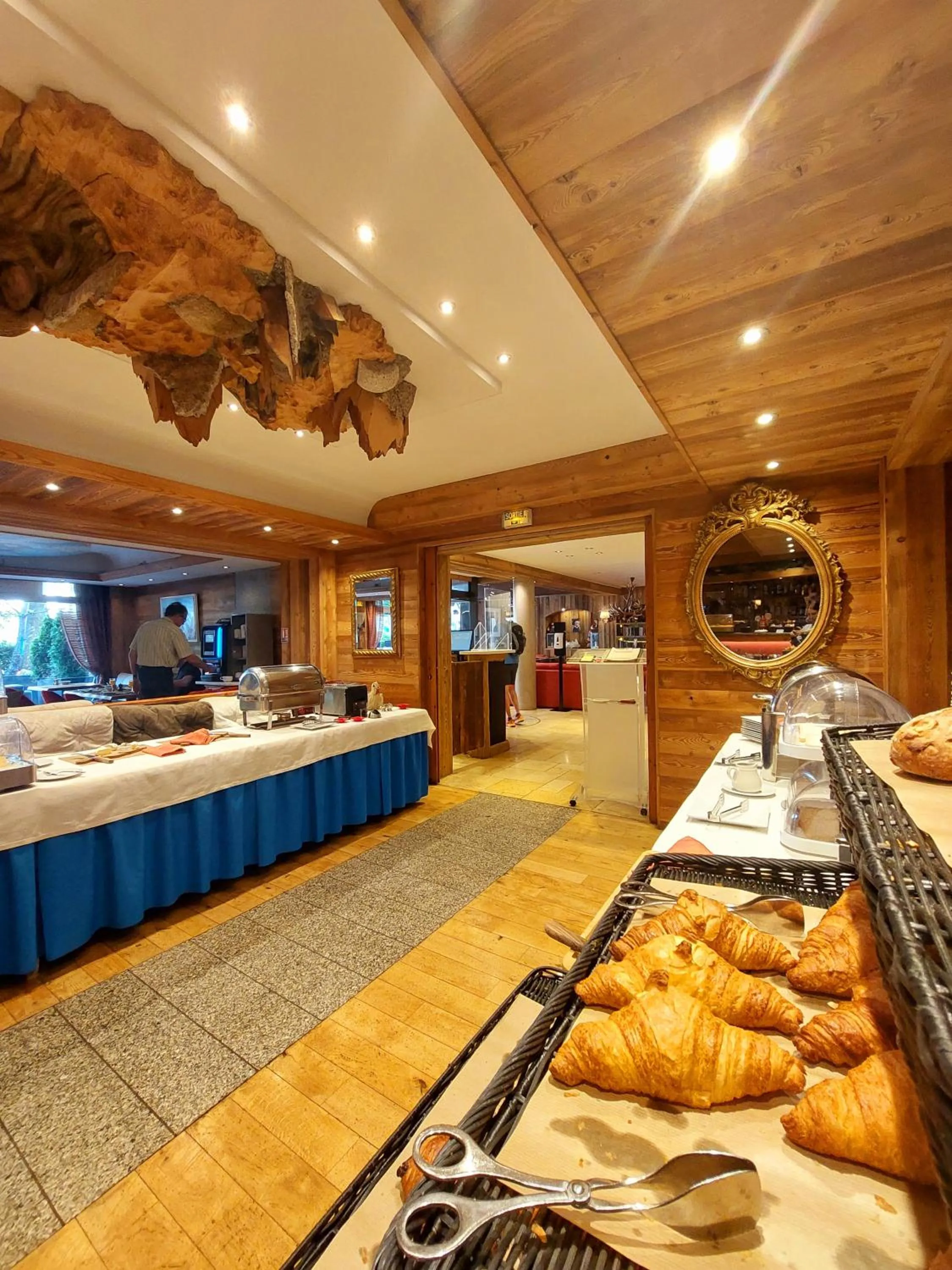 Breakfast in Park Hotel Suisse & Spa