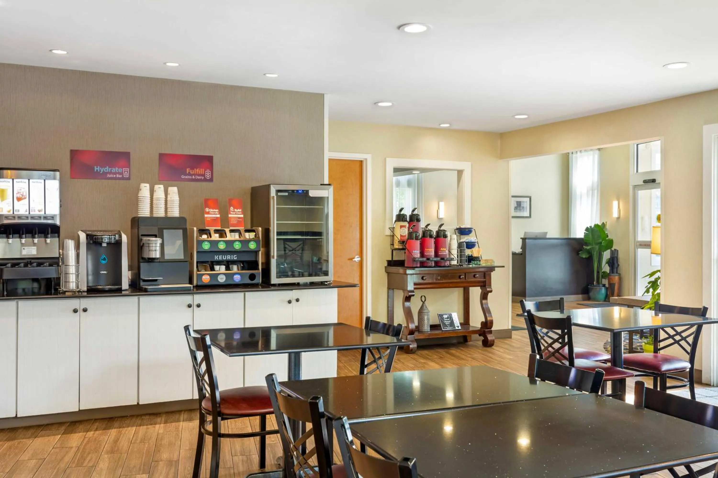 Breakfast in Best Western Plus Cold Spring