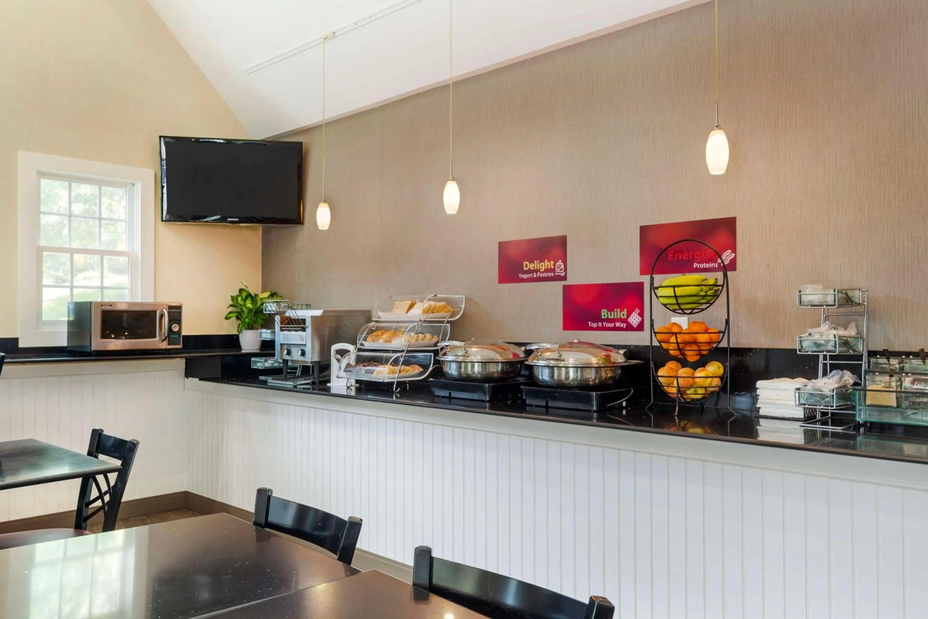 Breakfast in Best Western Plus Cold Spring