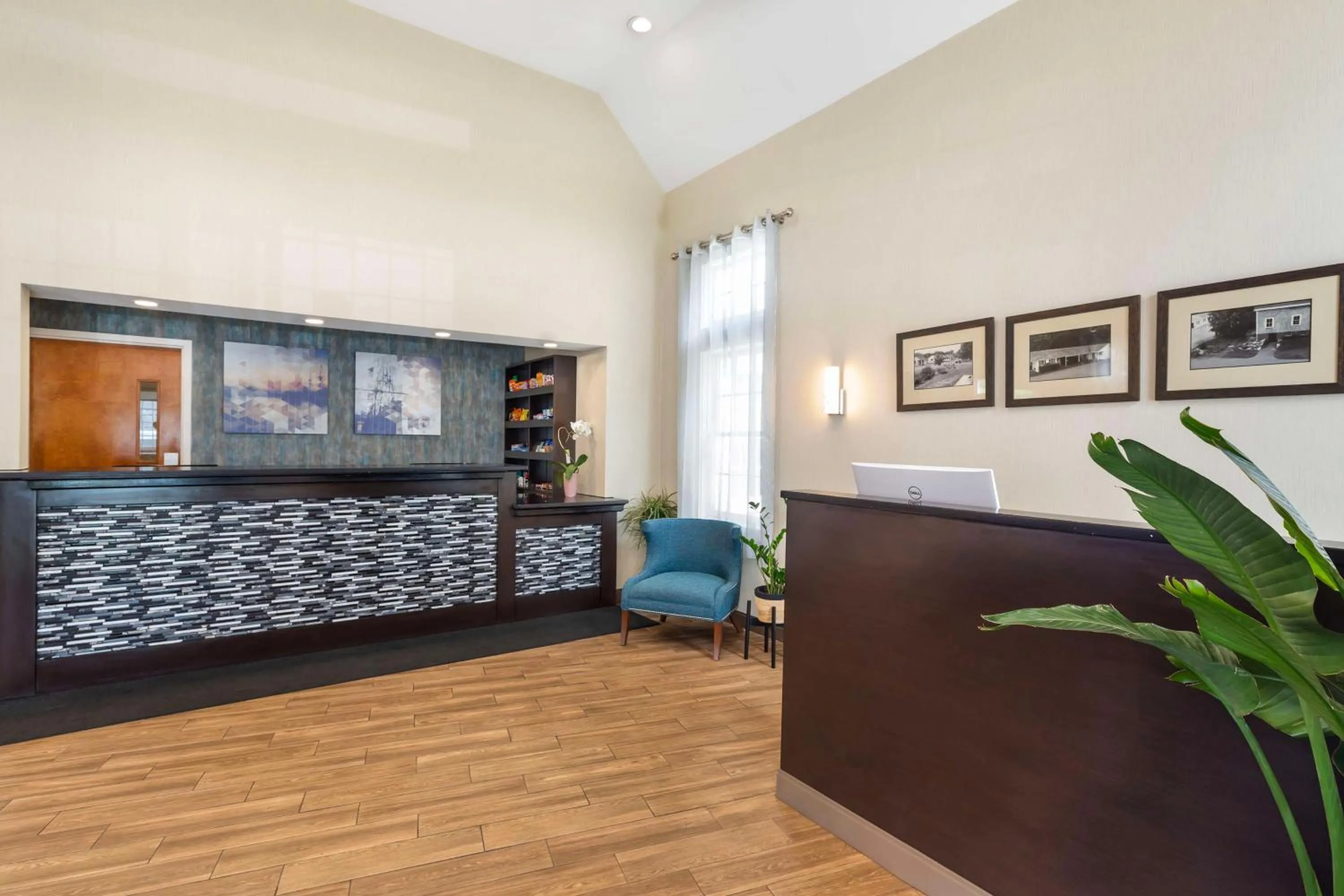 Lobby or reception in Best Western Plus Cold Spring