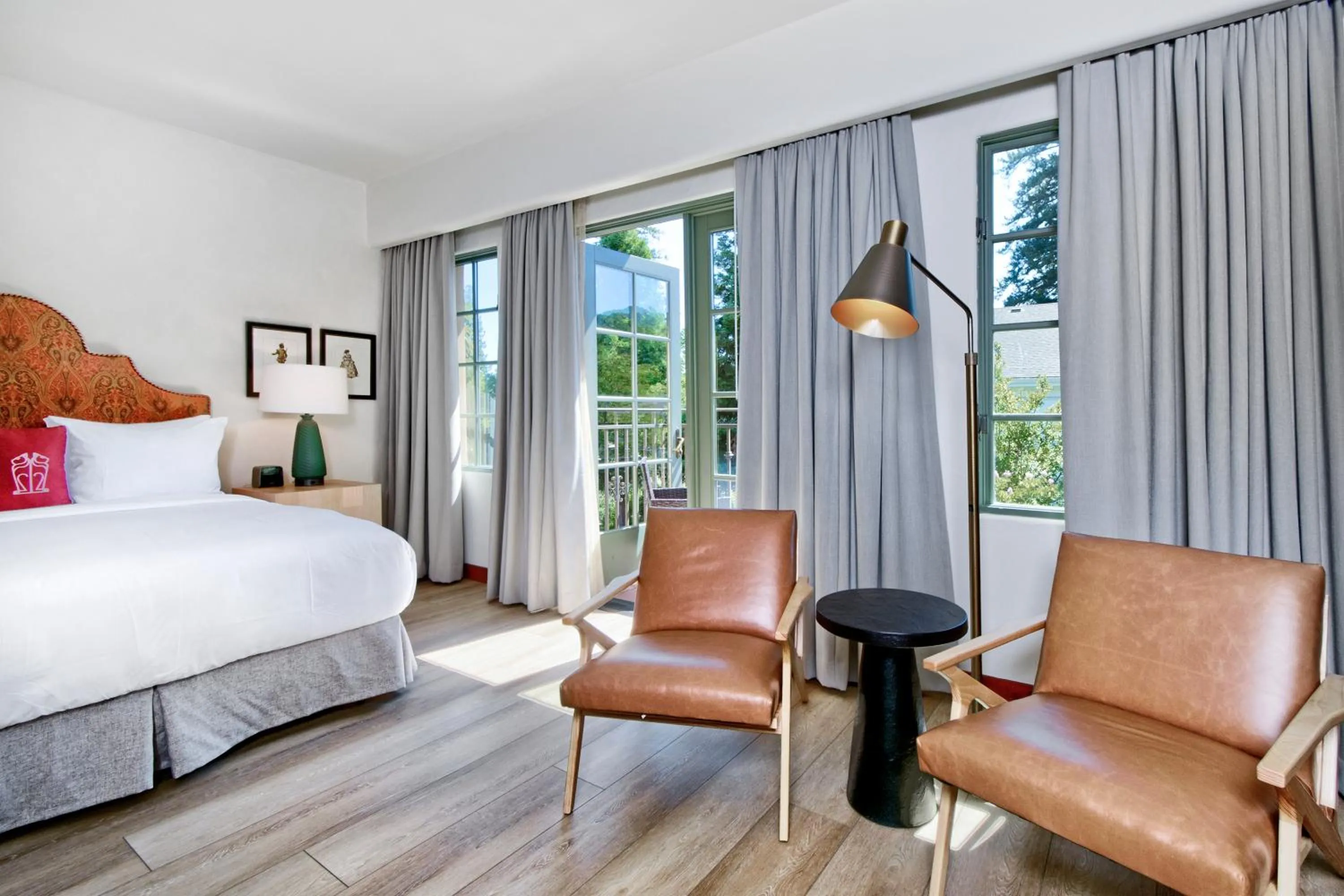 Bed in Hotel Los Gatos