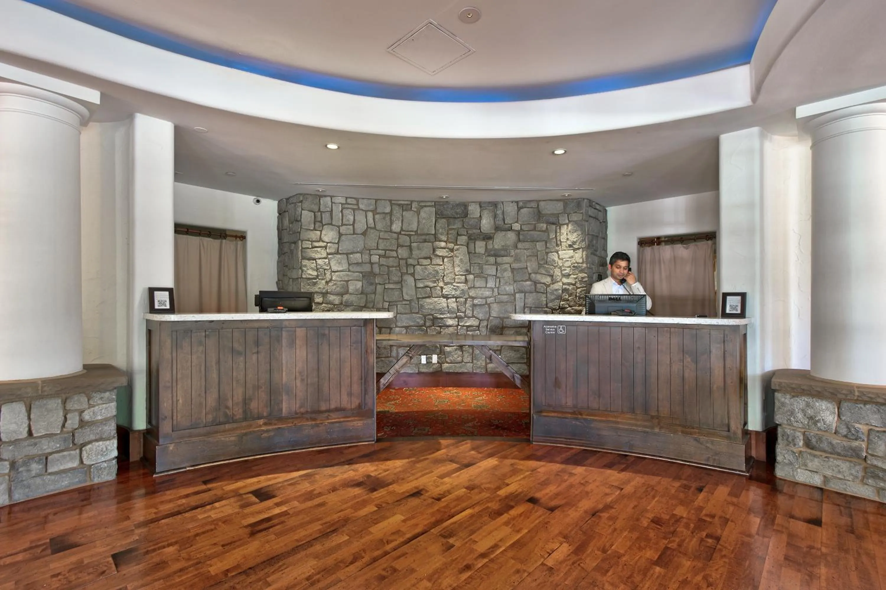 Lobby or reception in Hotel Los Gatos