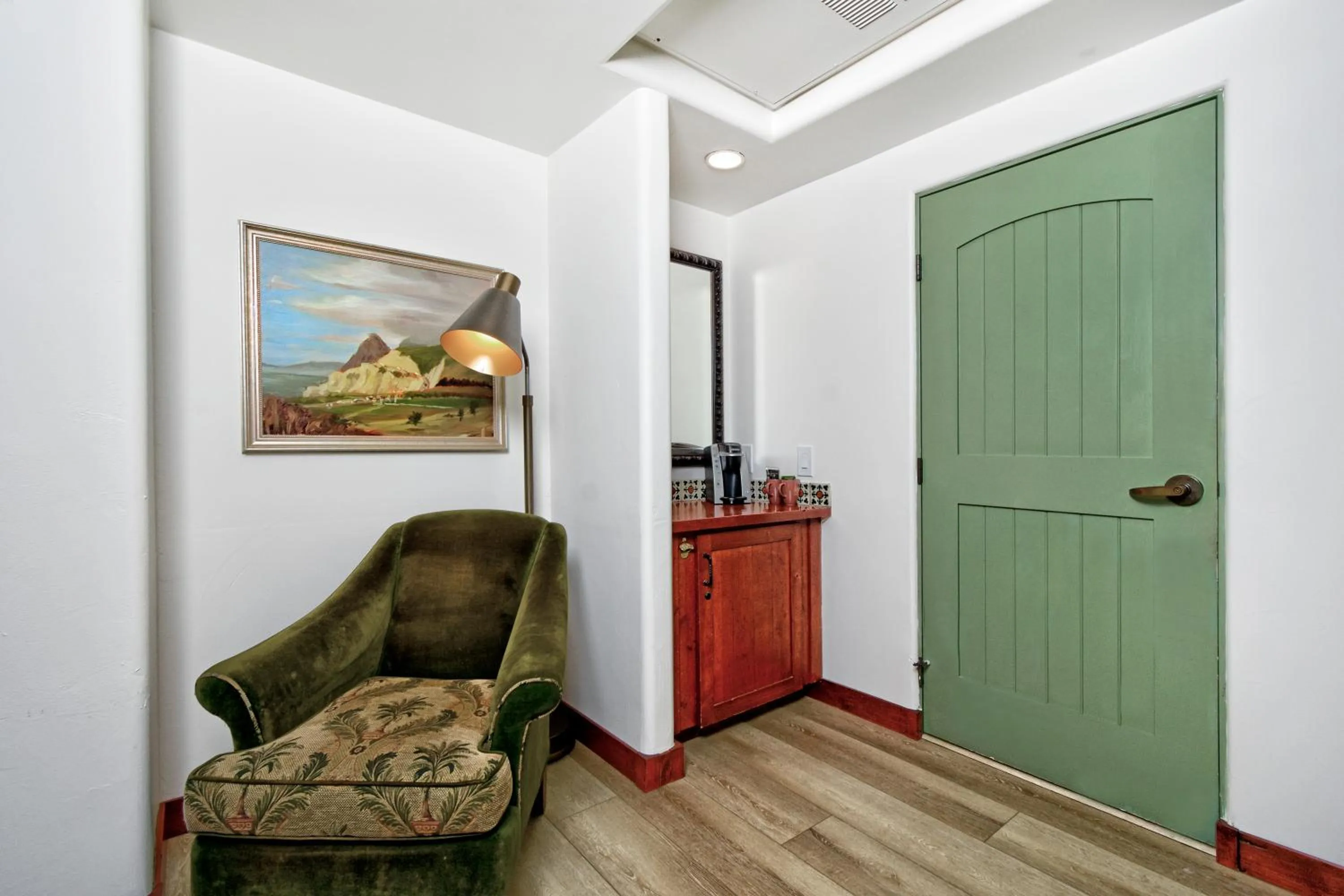 Seating area in Hotel Los Gatos