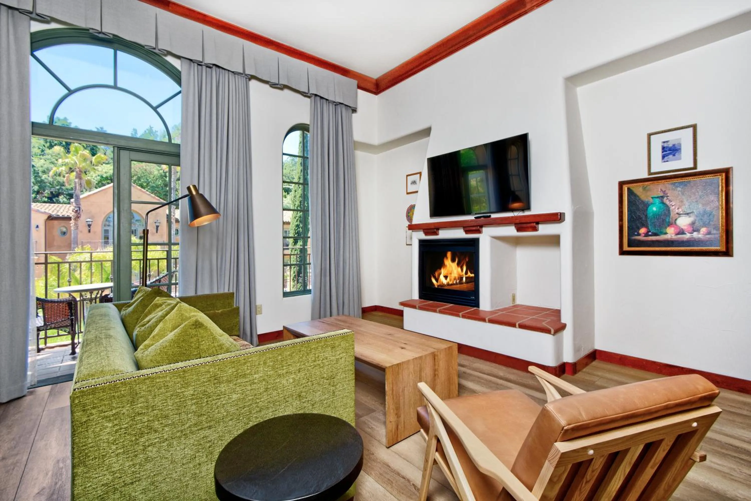 Communal lounge/ TV room in Hotel Los Gatos