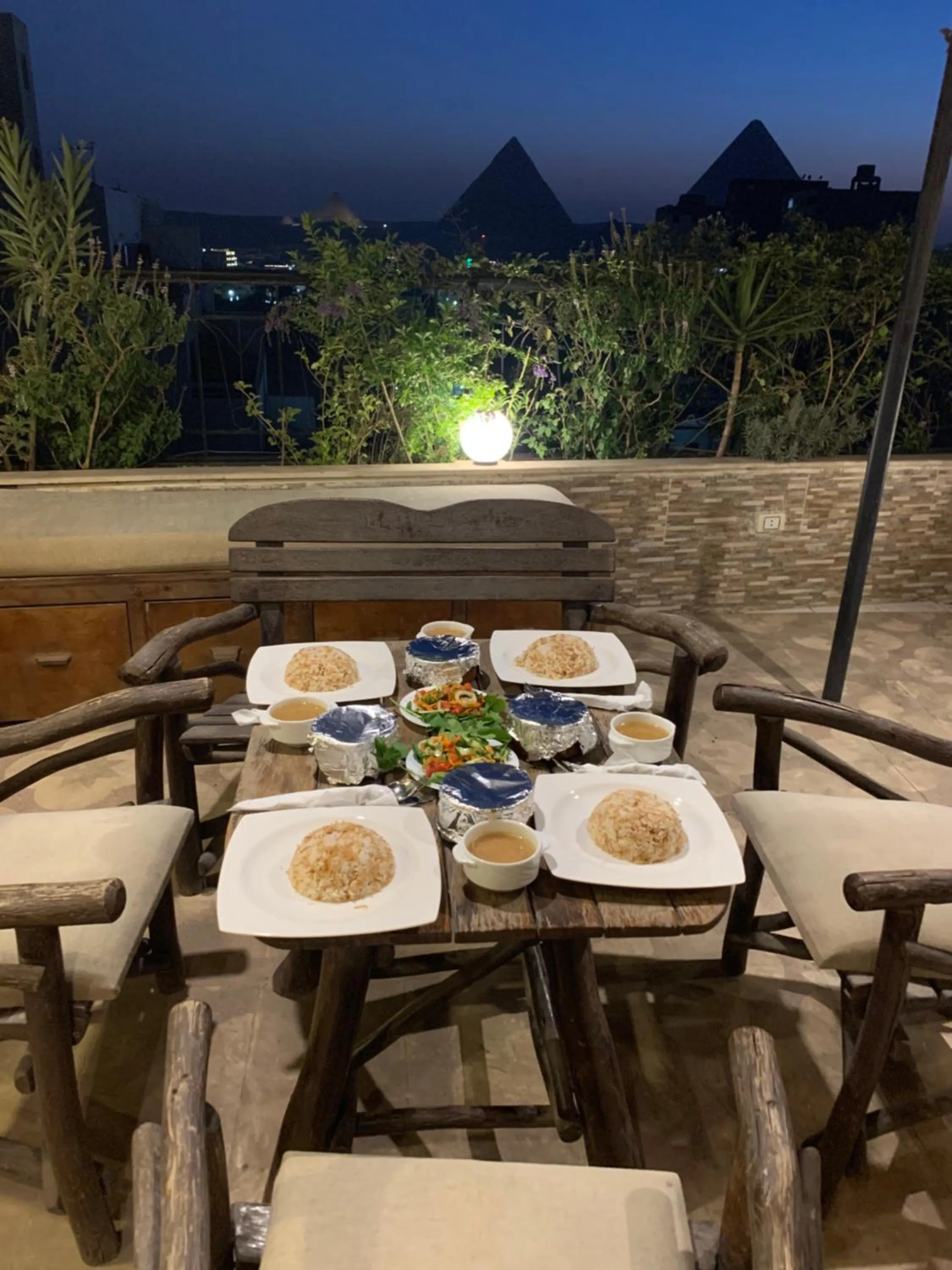 Patio in Draz pyramids view Bed & breakfast