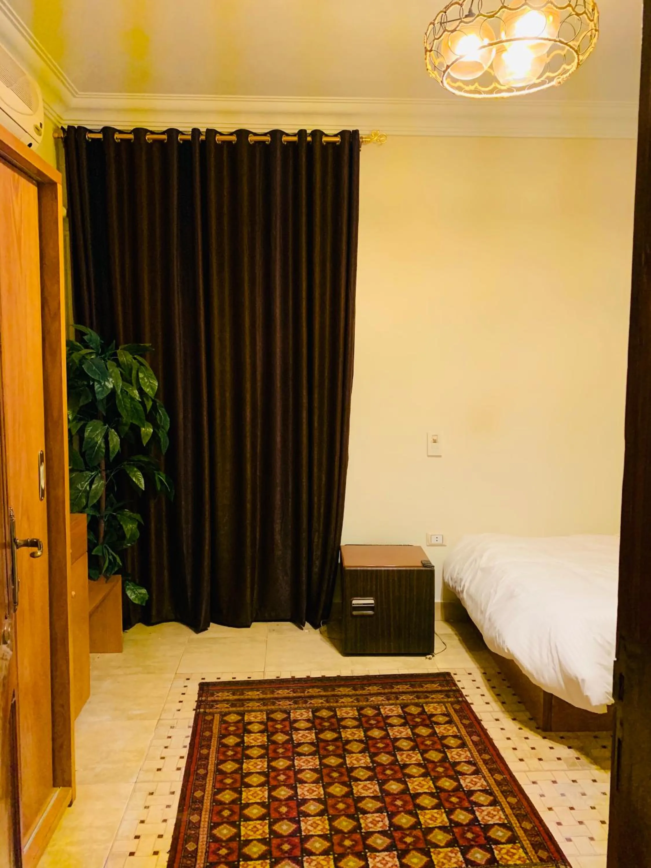 Photo of the whole room, Bed in Draz pyramids view Bed & breakfast