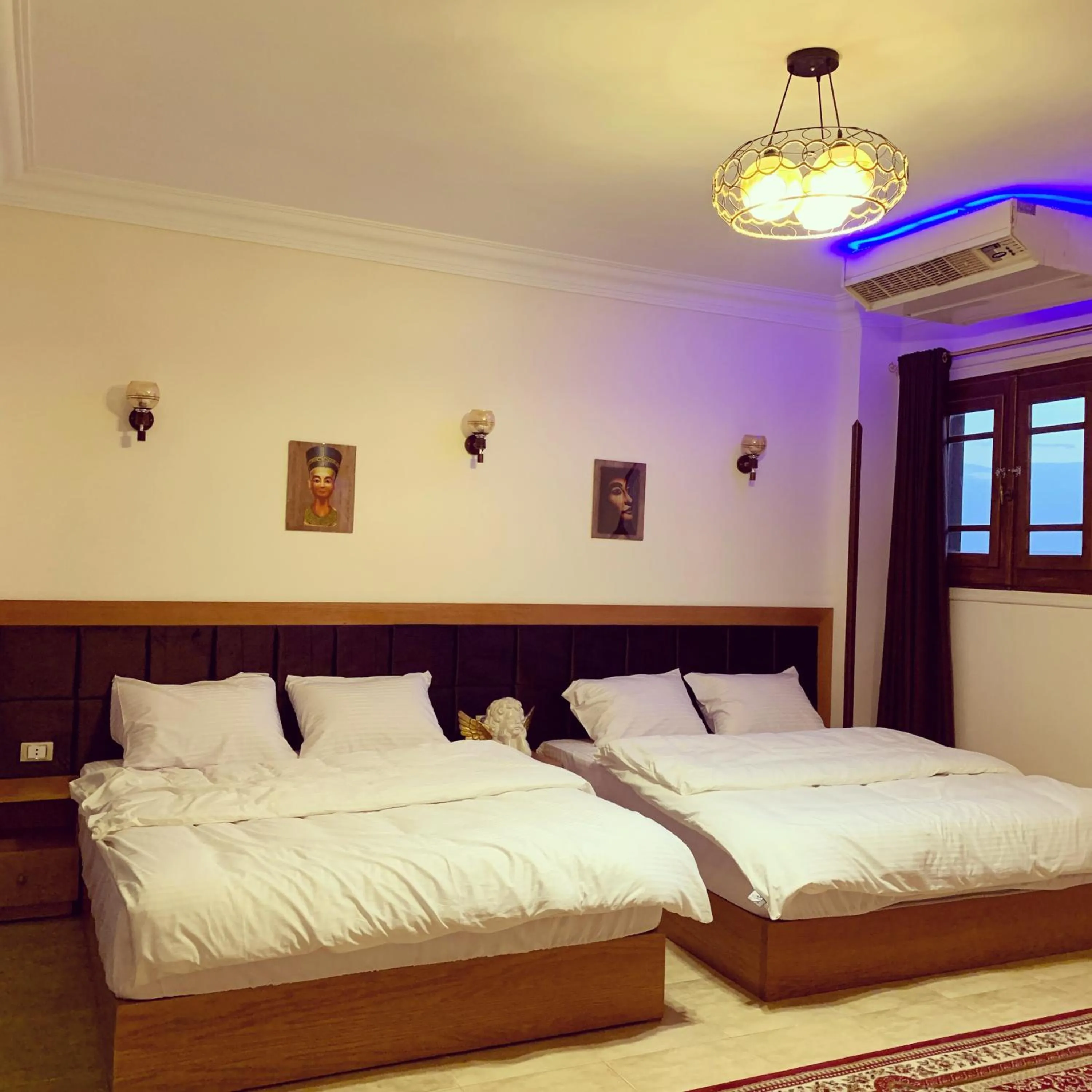 Bathroom, Bed in Draz pyramids view Bed & breakfast