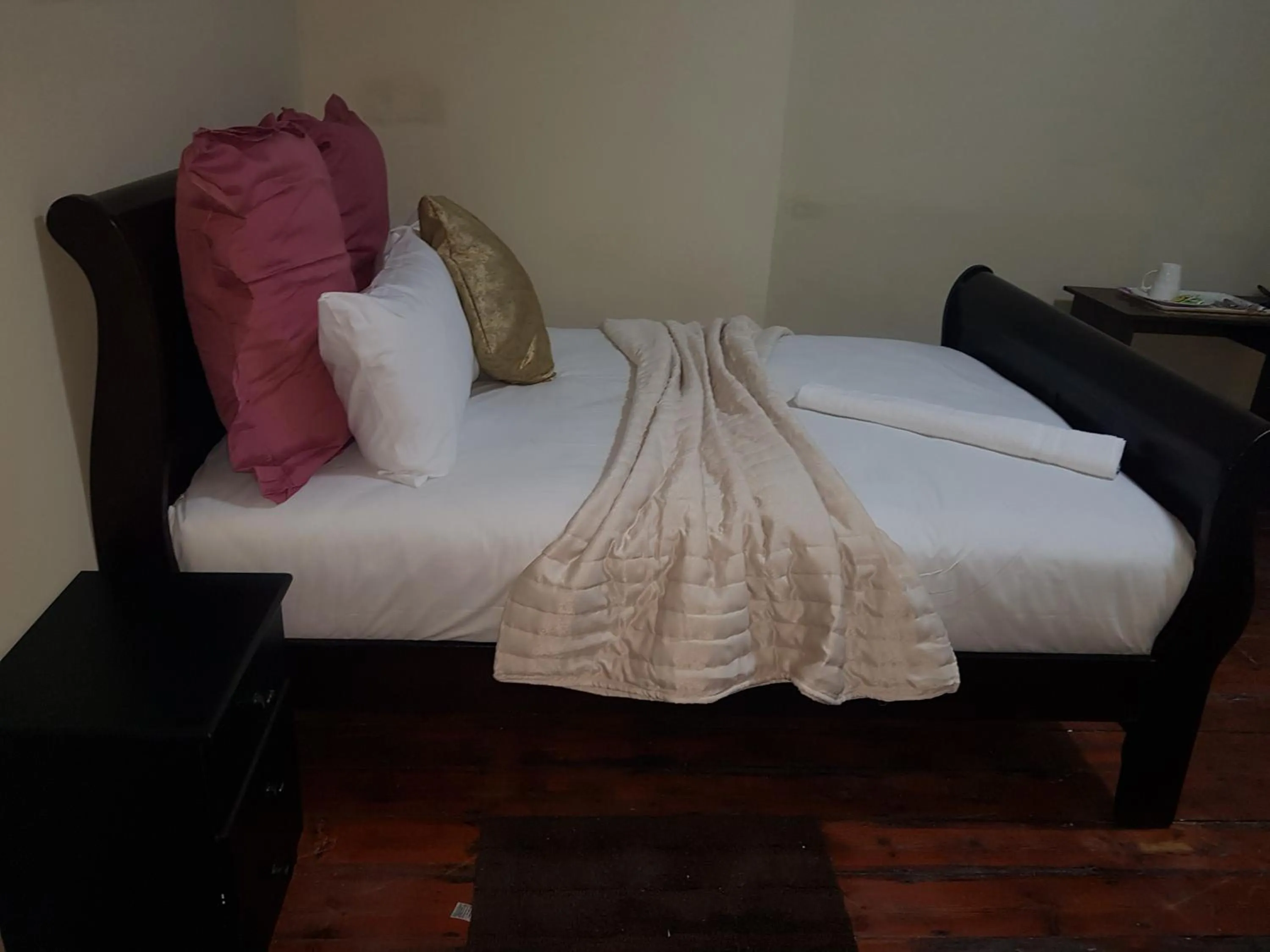 Bed in Helpful lodge