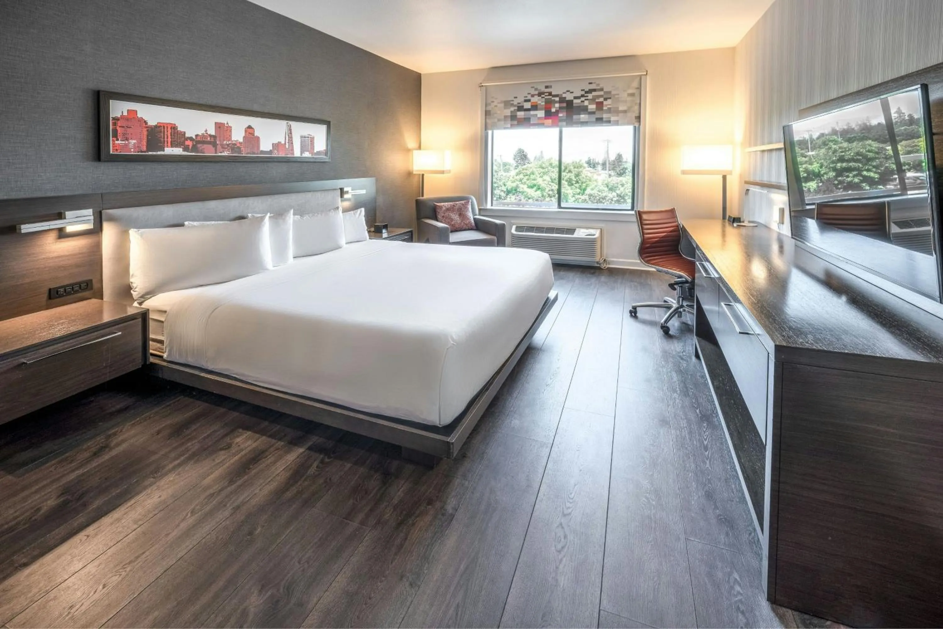 Photo of the whole room, Bed in Aloft San Jose Cupertino