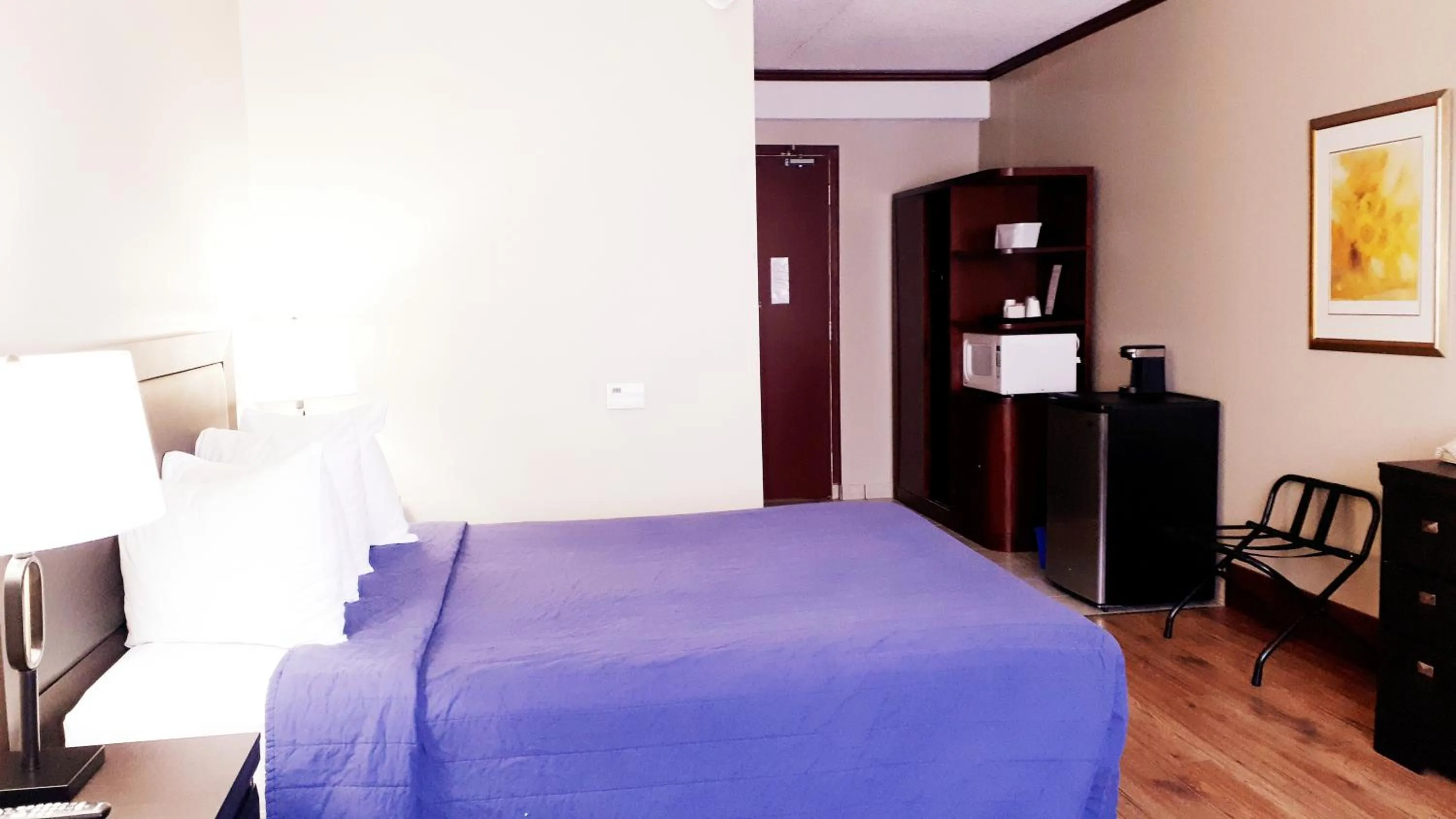 Photo of the whole room in Causeway Bay Hotel