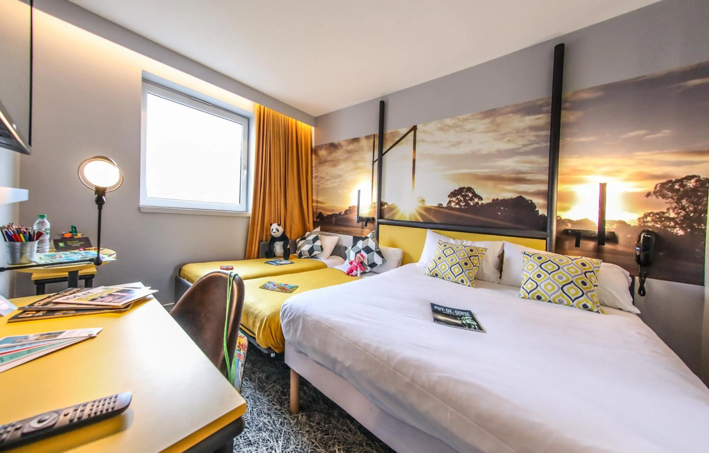 Bed in Ibis Styles Clermont-Ferrand République