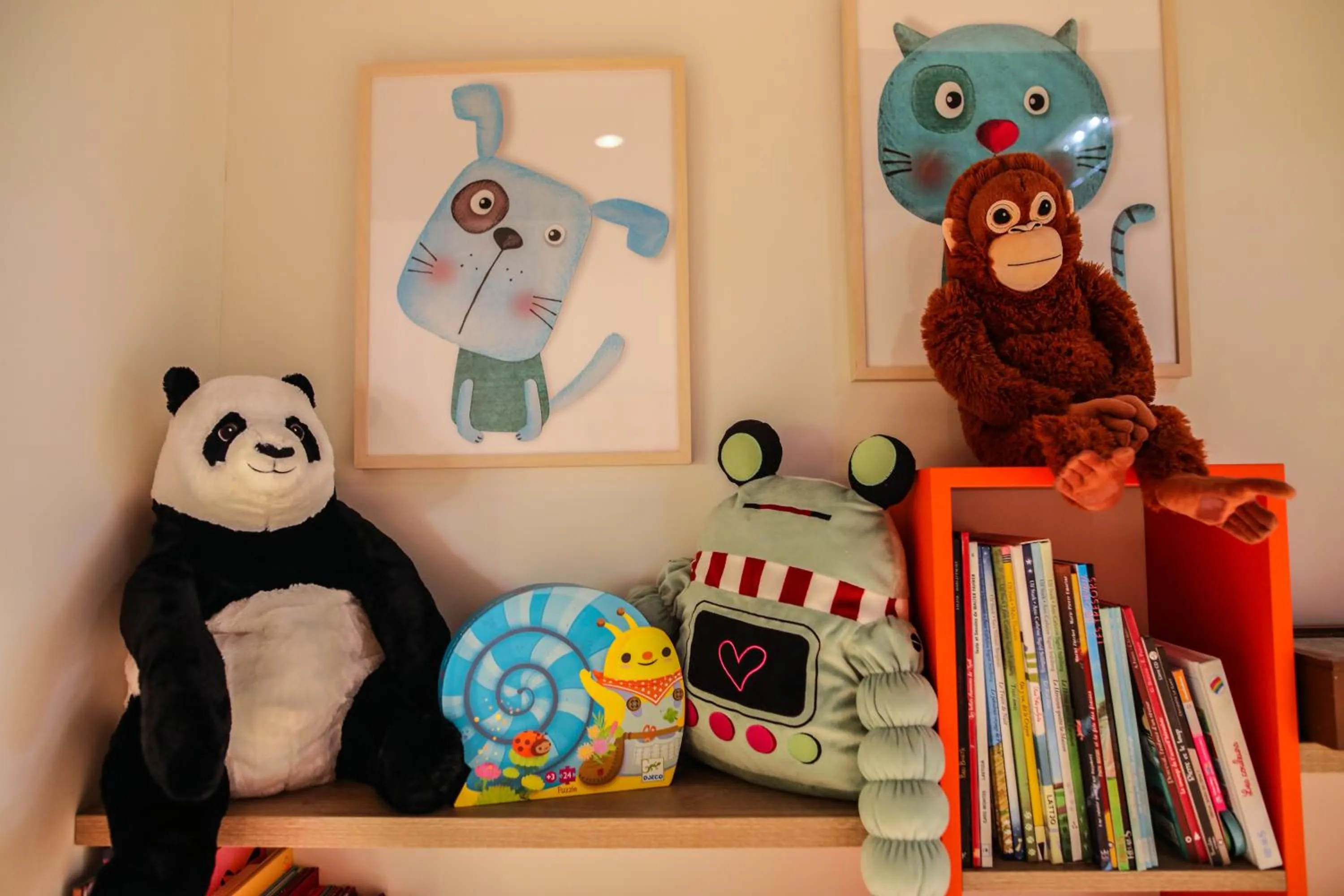 children in Ibis Styles Clermont-Ferrand République