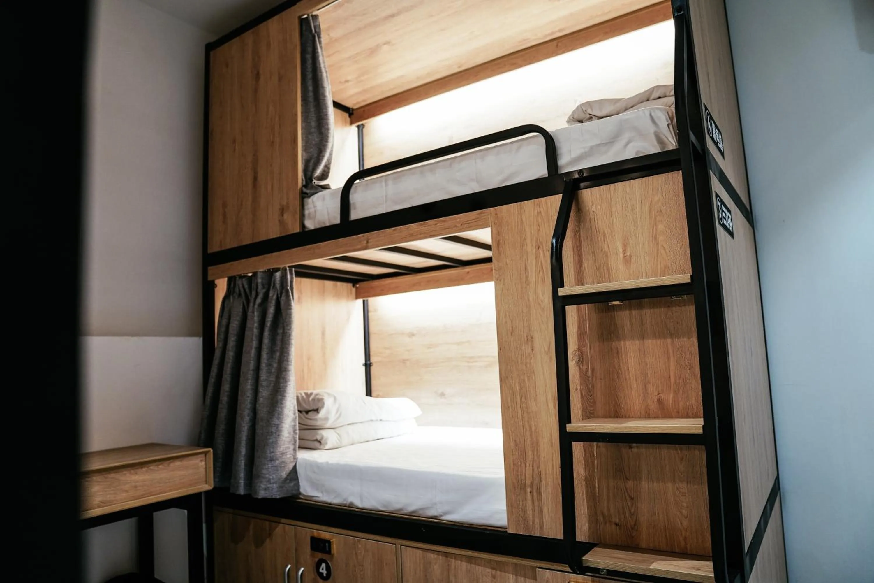 bunk bed, Bed in Chengdu Local Tea Hostel - Short Walk To Taikooli - Chill & Social Coffee Lounge - Metro downstairs - Free Activities - Friendly English Speaking Staff - Tibet, Panda, Buddha & Snow Mountain Tours