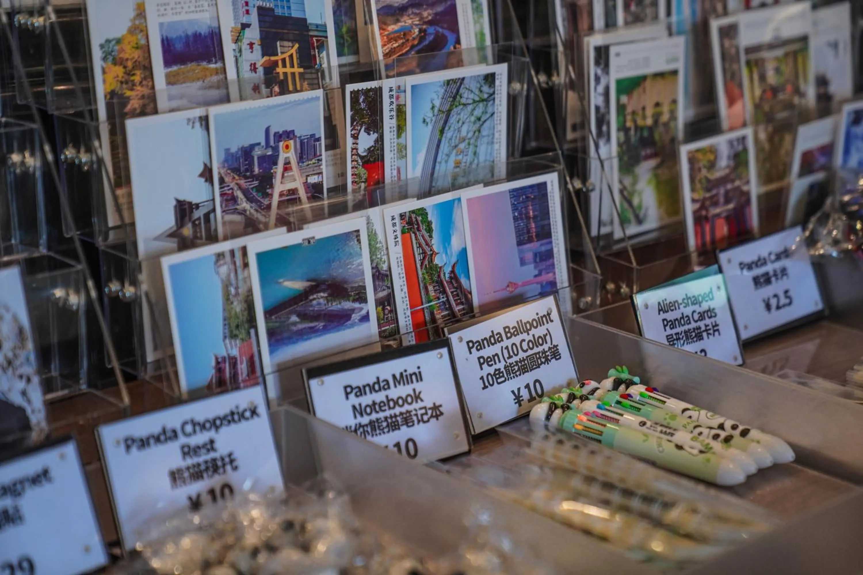 Lounge or bar in Chengdu Local Tea Hostel - Short Walk To Taikooli - Chill & Social Coffee Lounge - Metro downstairs - Free Activities - Friendly English Speaking Staff - Tibet, Panda, Buddha & Snow Mountain Tours