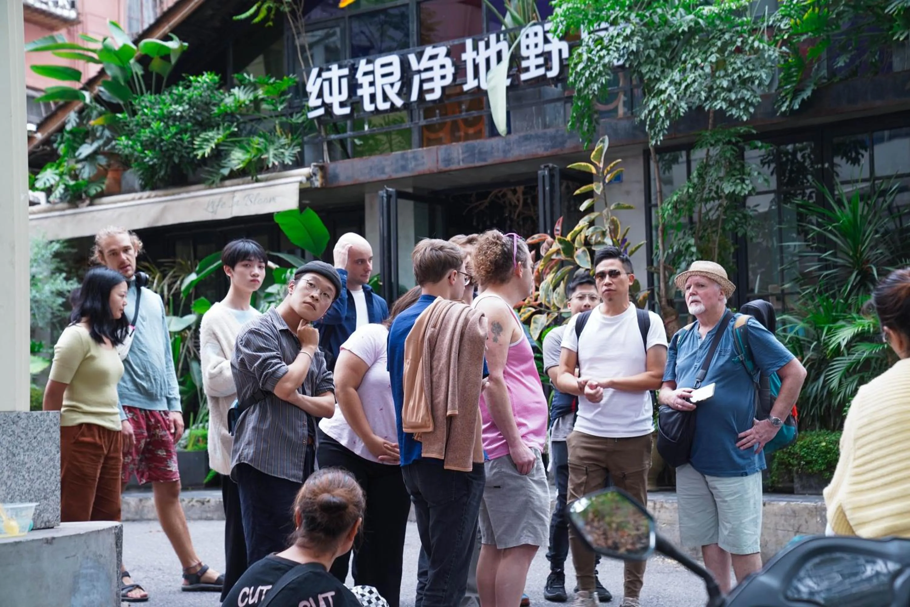 Activities in Chengdu Local Tea Hostel - Short Walk To Taikooli - Chill & Social Coffee Lounge - Metro downstairs - Free Activities - Friendly English Speaking Staff - Tibet, Panda, Buddha & Snow Mountain Tours