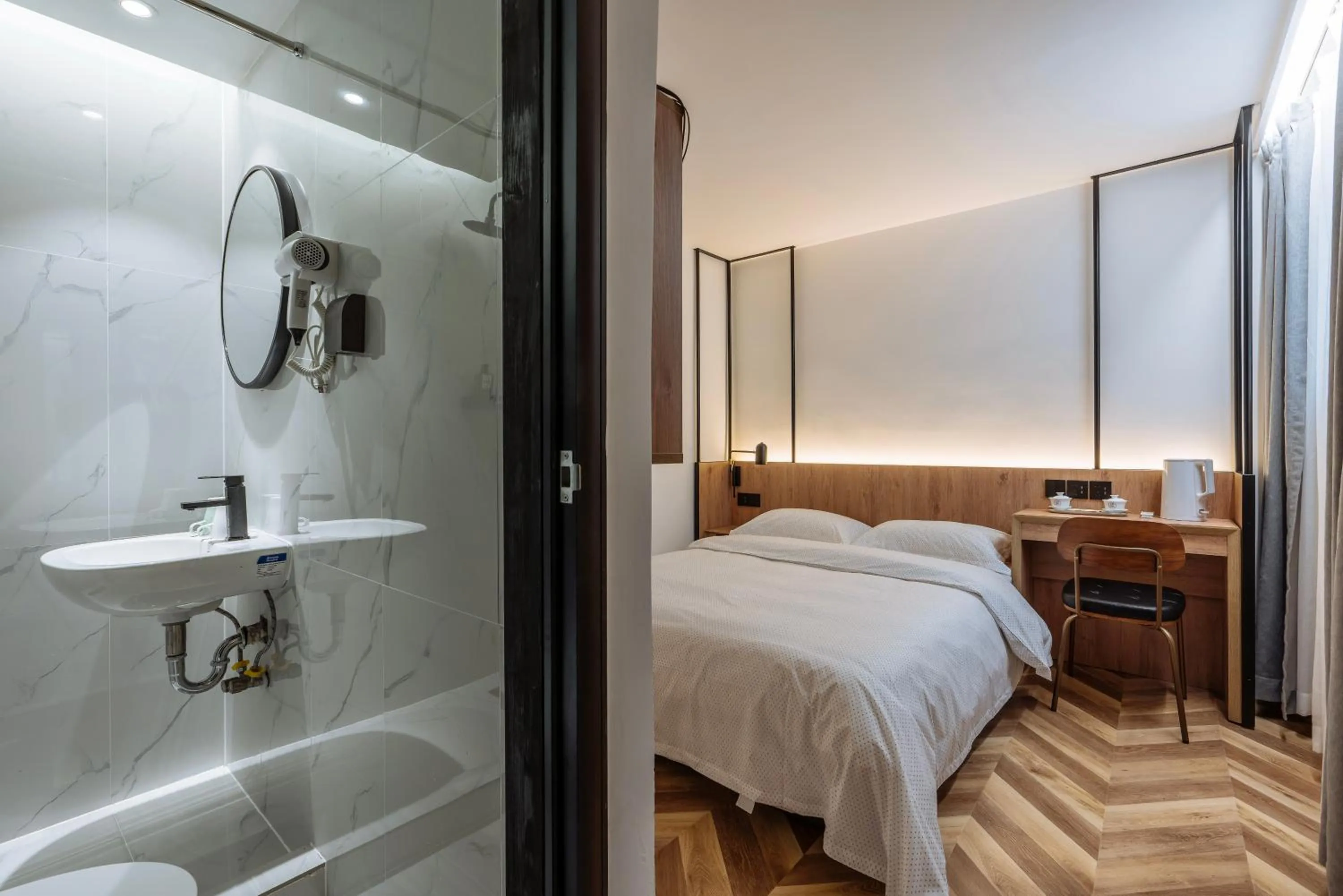 Photo of the whole room, Bed in Chengdu Local Tea Hostel - Short Walk To Taikooli - Chill & Social Coffee Lounge - Metro downstairs - Free Activities - Friendly English Speaking Staff - Tibet, Panda, Buddha & Snow Mountain Tours