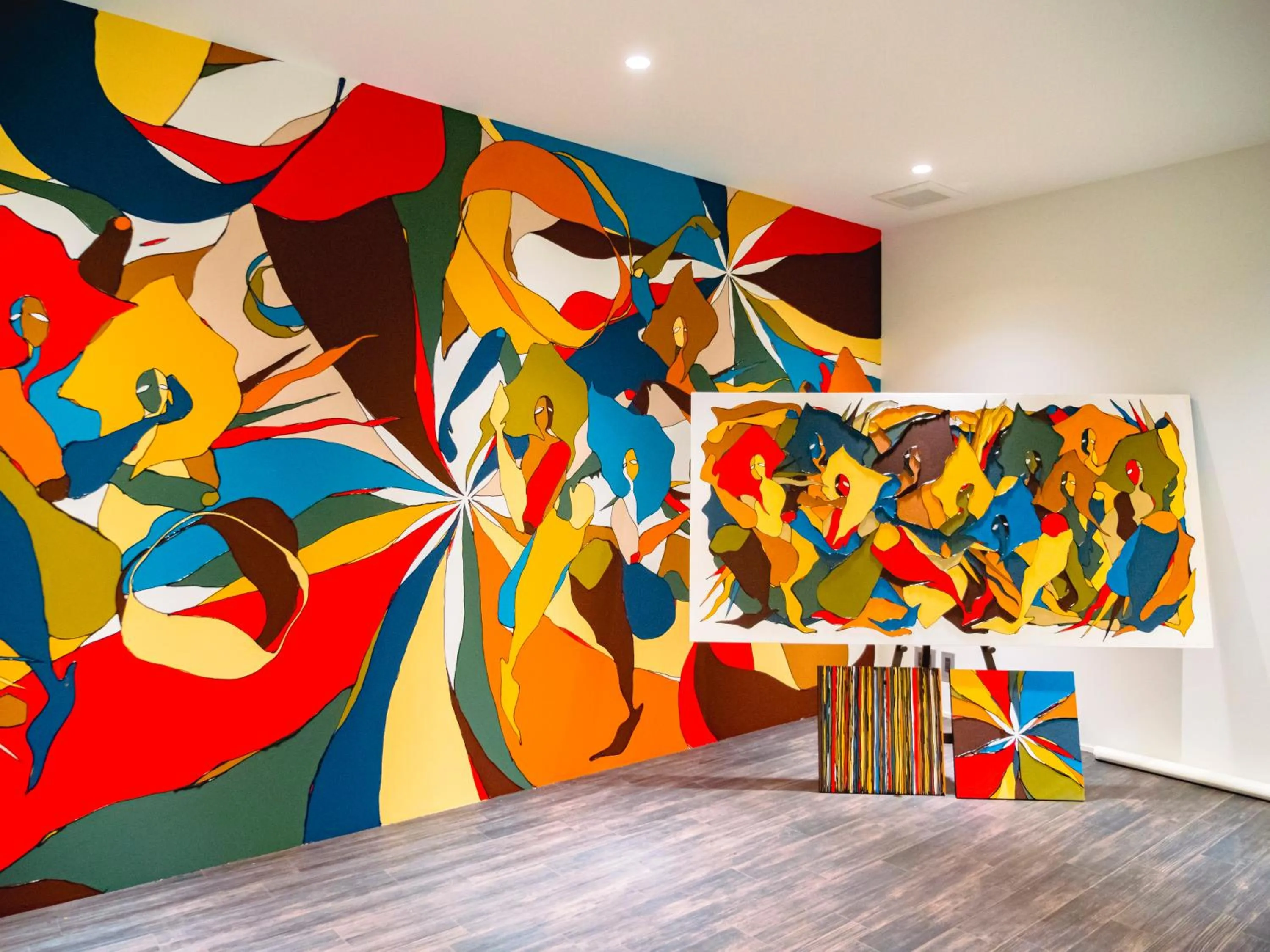 Decorative detail in Bond Base