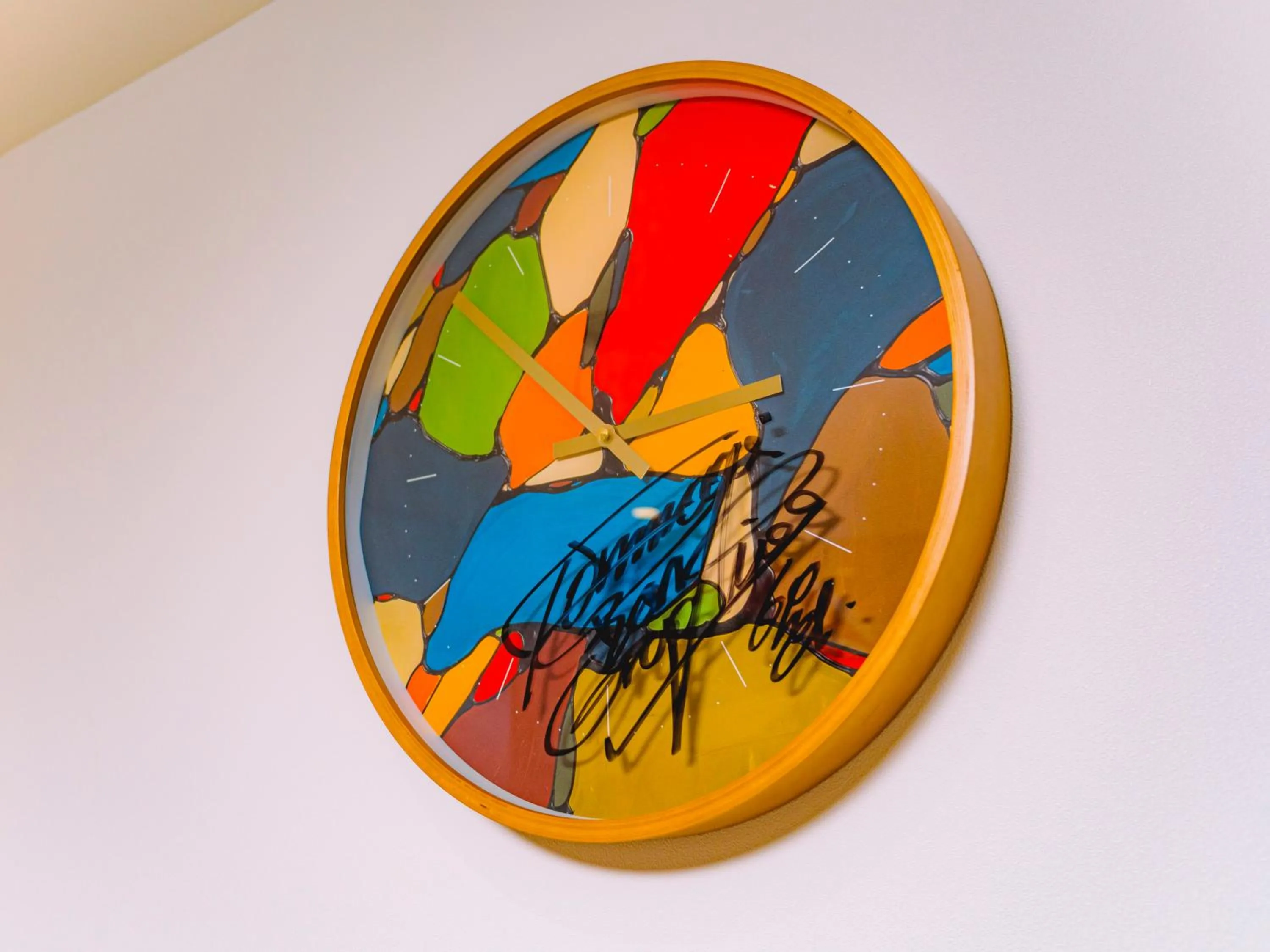 Decorative detail in Bond Base