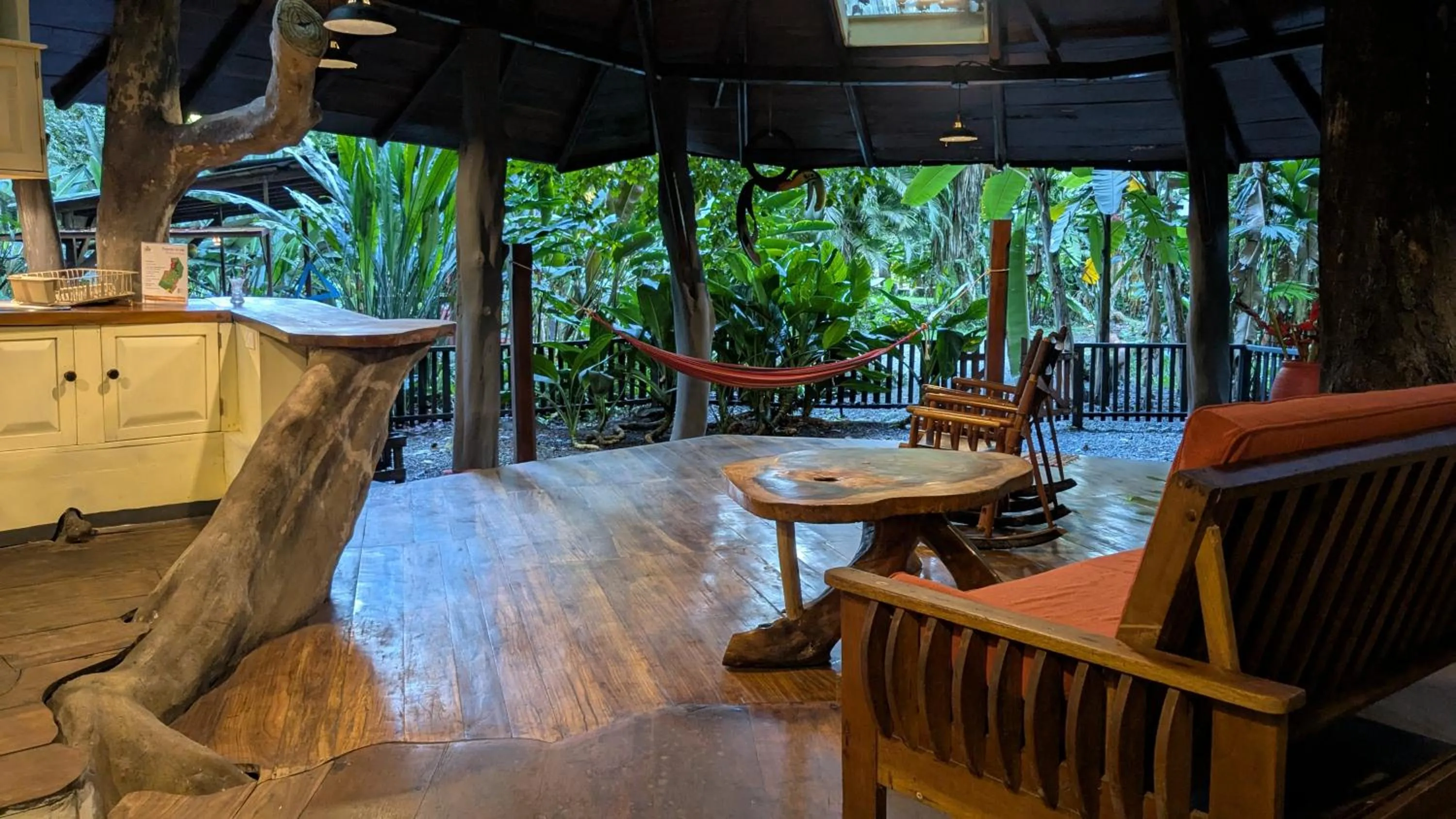 Living room in Tree House Beachfront Lodge