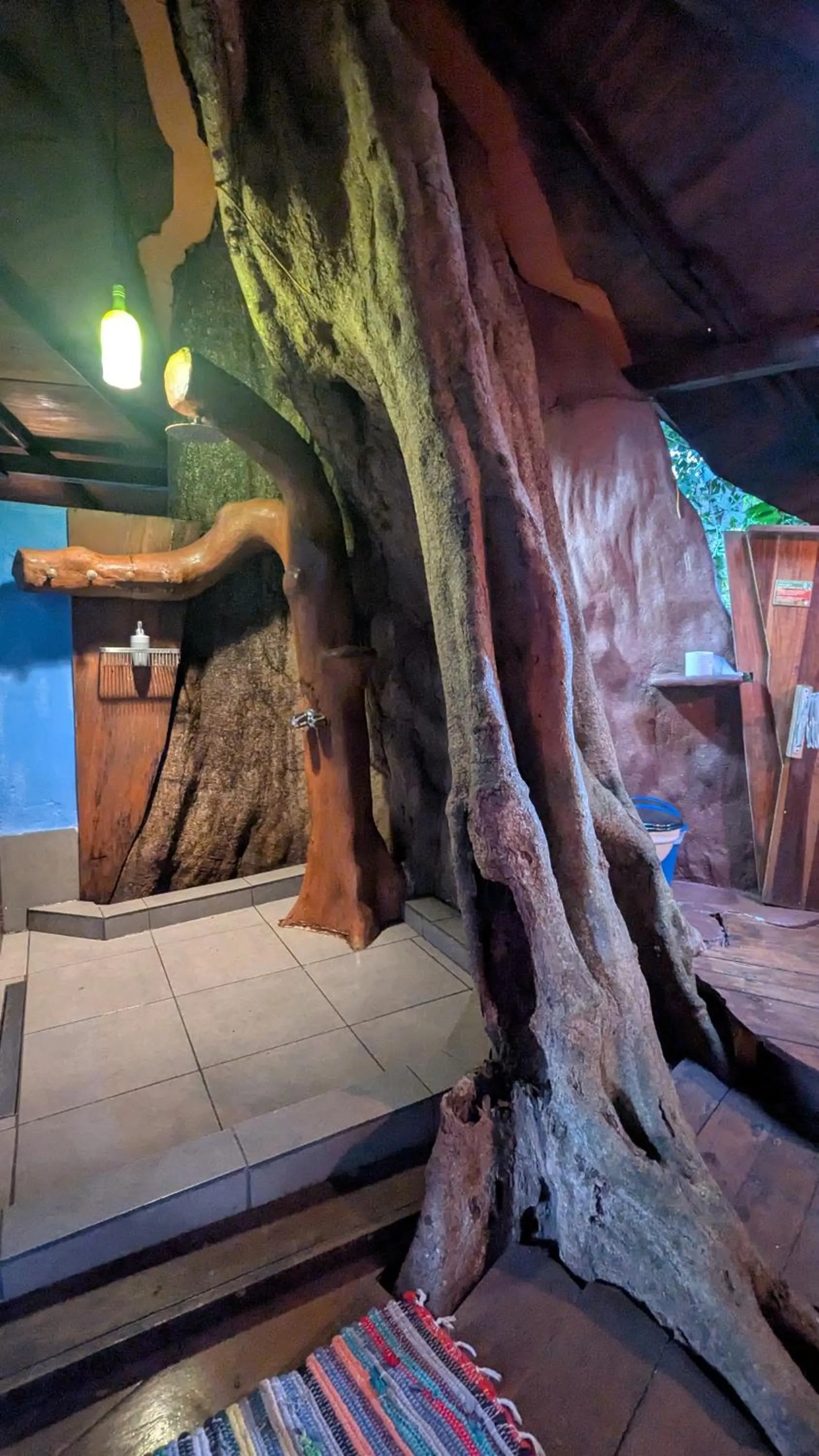 Shower in Tree House Beachfront Lodge