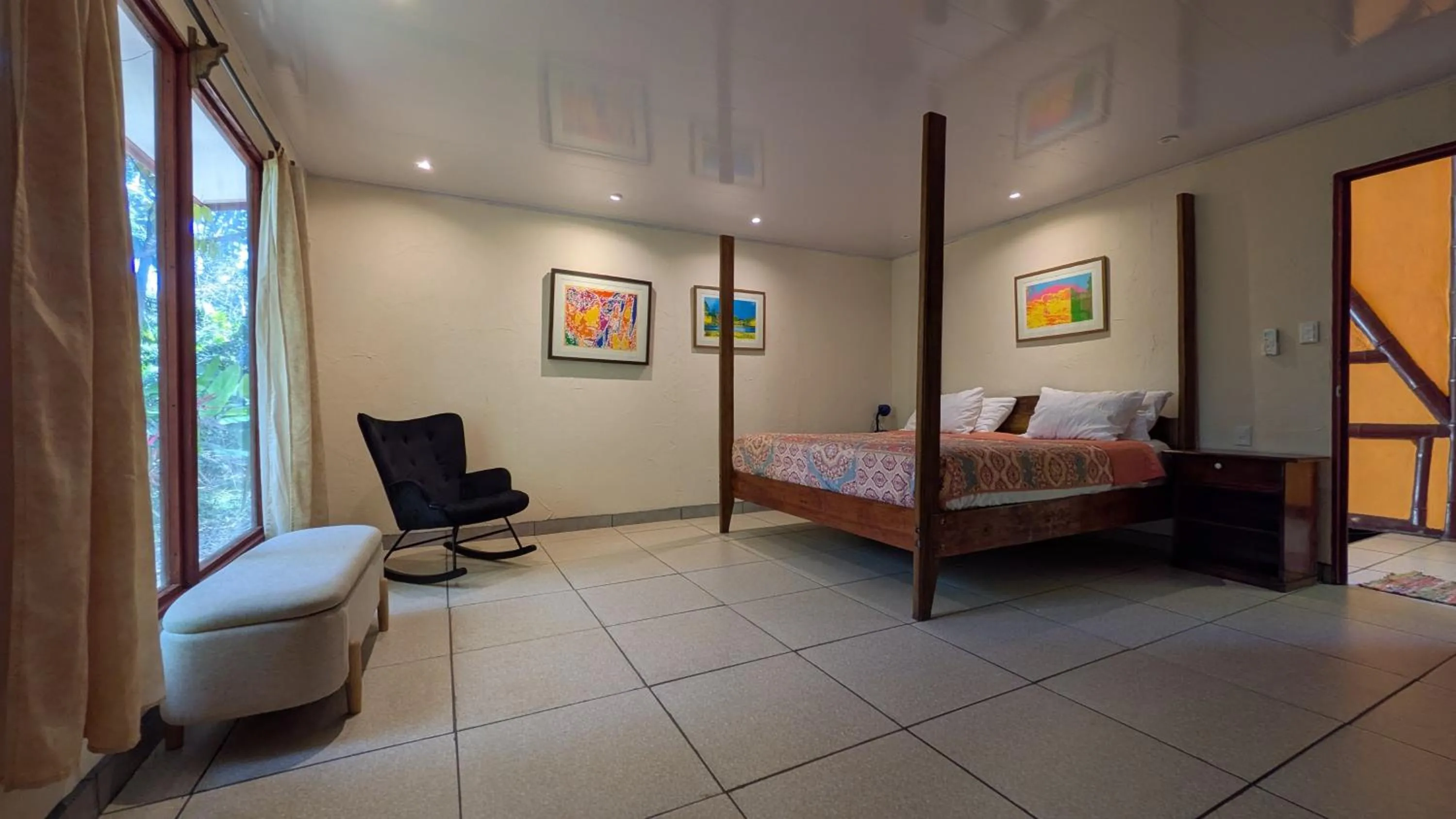 Bedroom, Bed in Tree House Beachfront Lodge