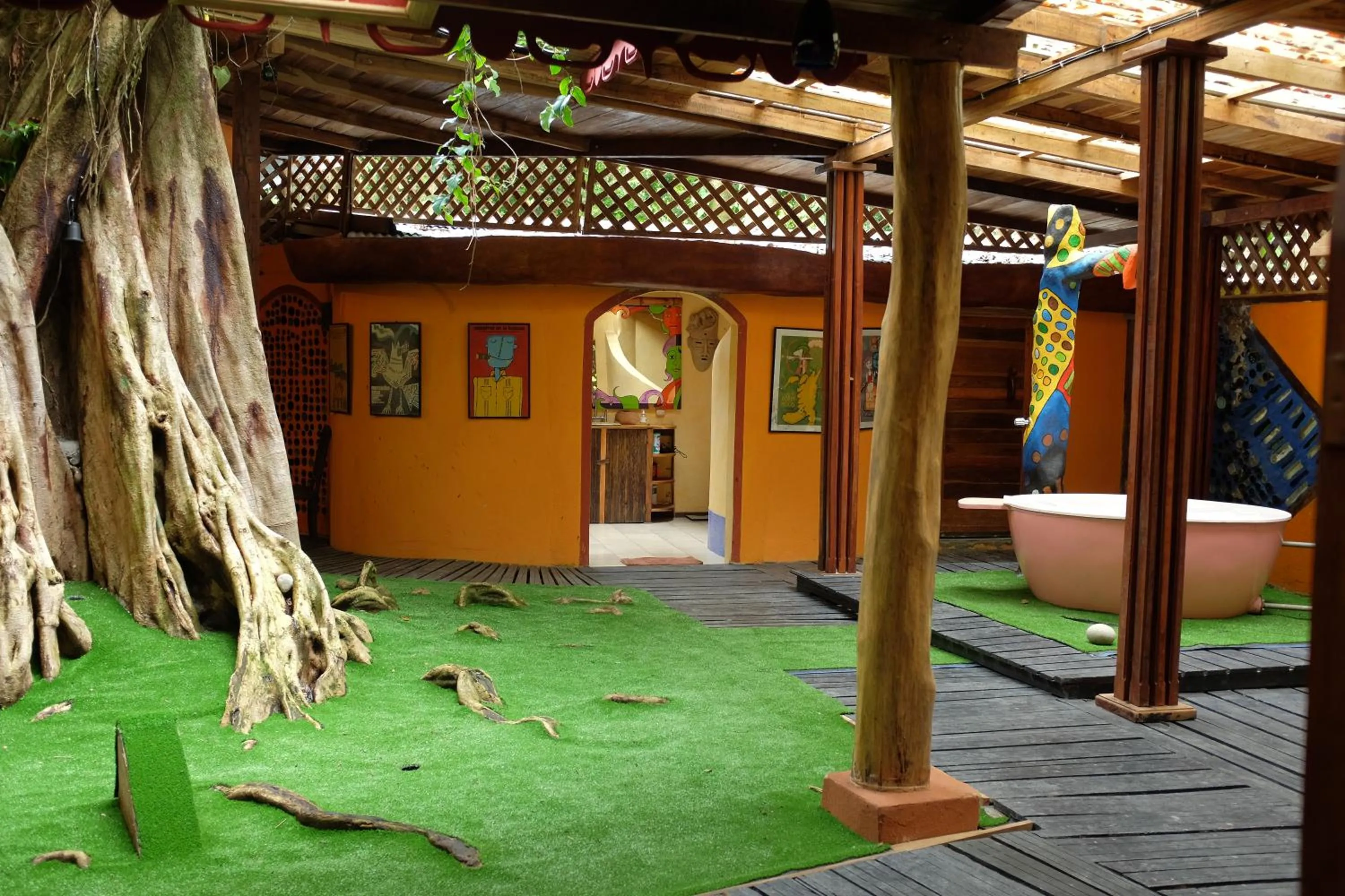 Patio in Tree House Beachfront Lodge