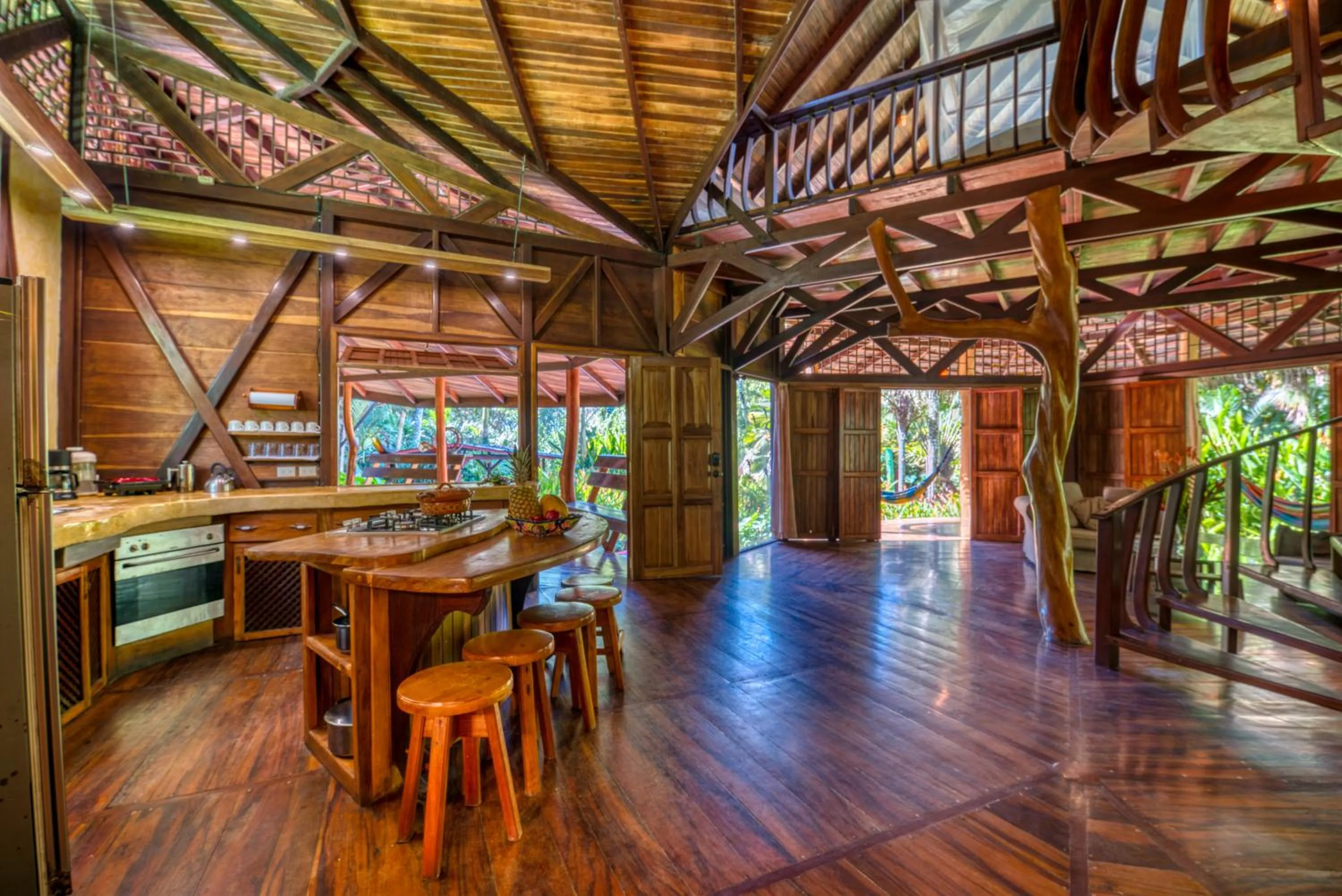 Dining area in Tree House Beachfront Lodge
