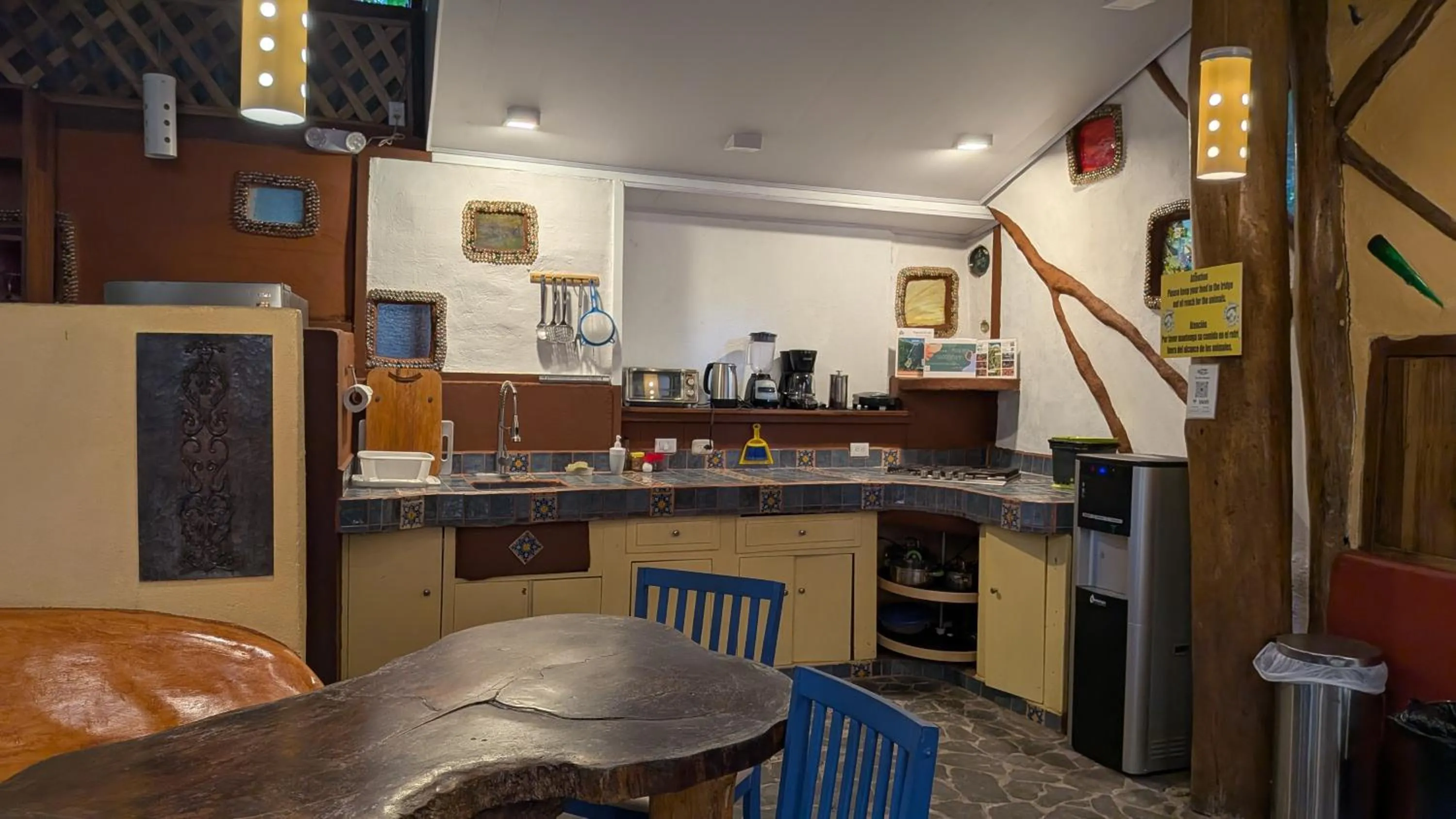 kitchen in Tree House Beachfront Lodge