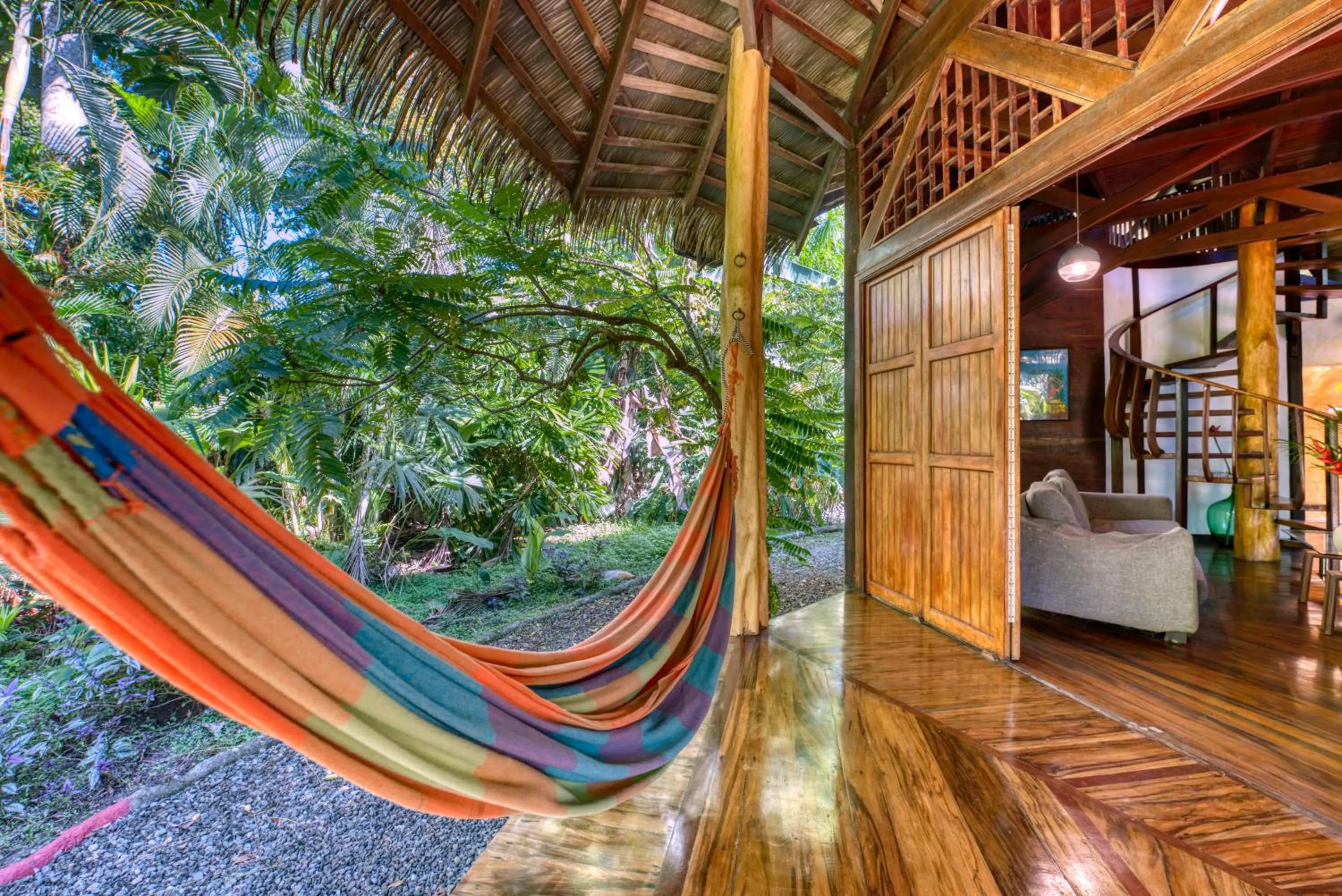 Seating area in Tree House Beachfront Lodge