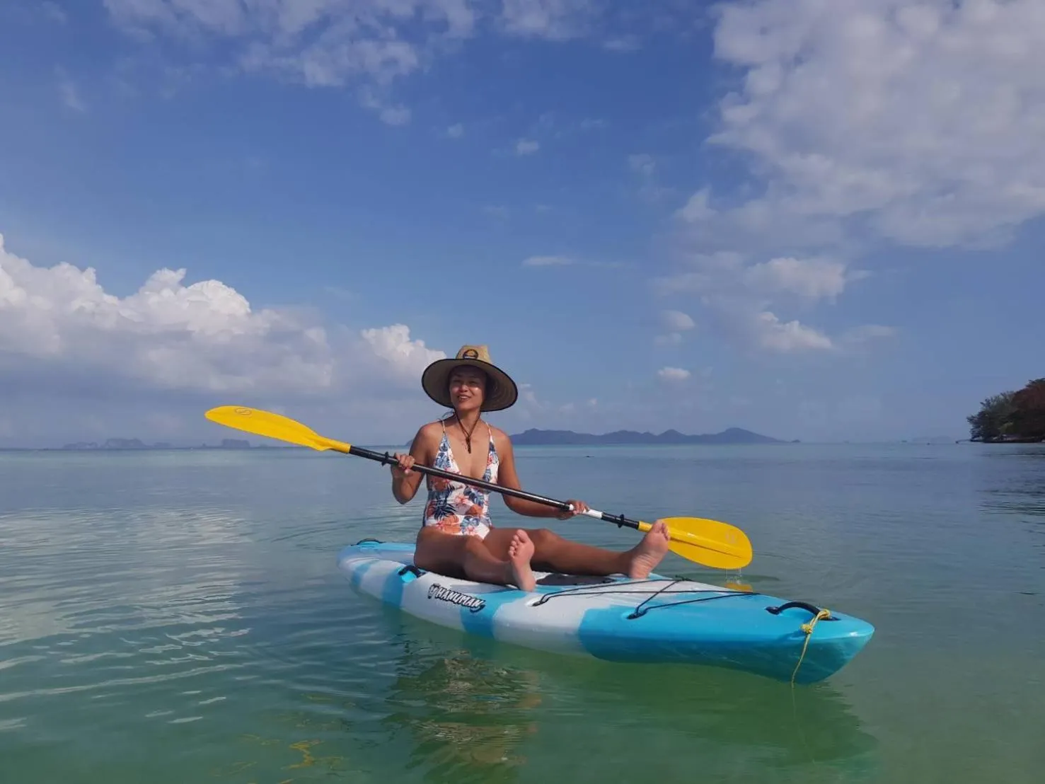 Canoeing in Mali Kradan