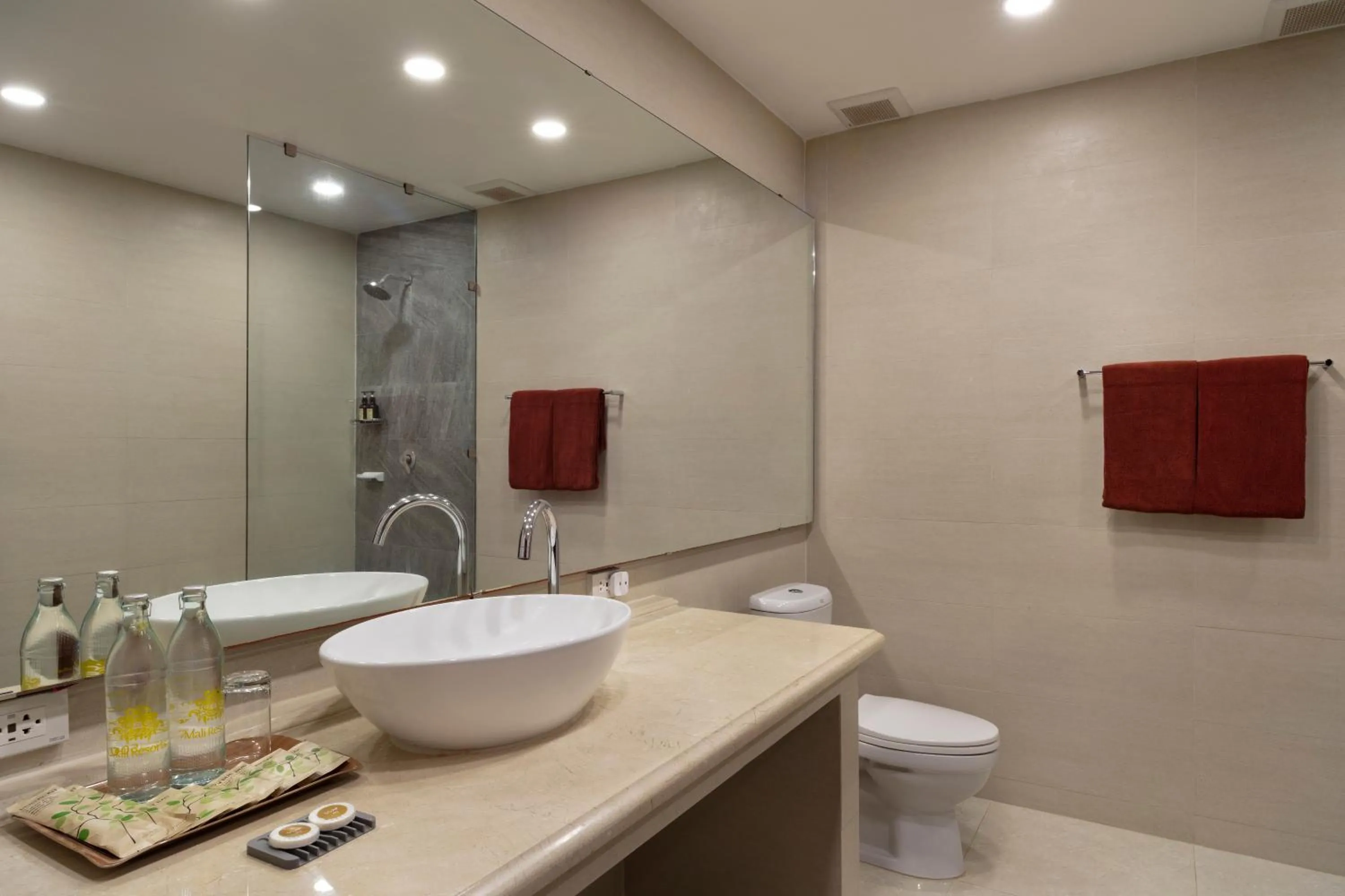 Toilet in Mali Kradan