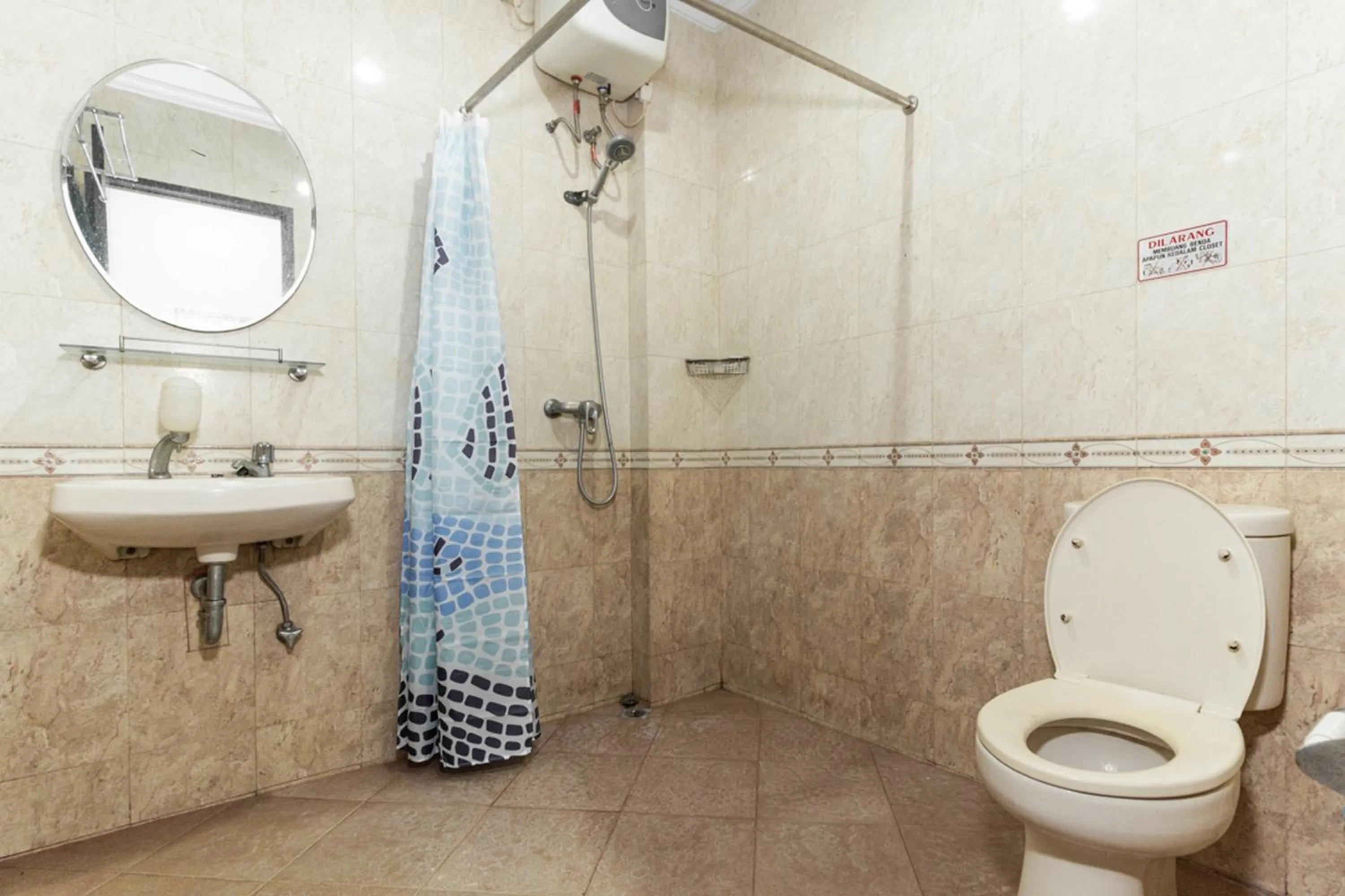 RedDoorz near Bahu Mall Manado