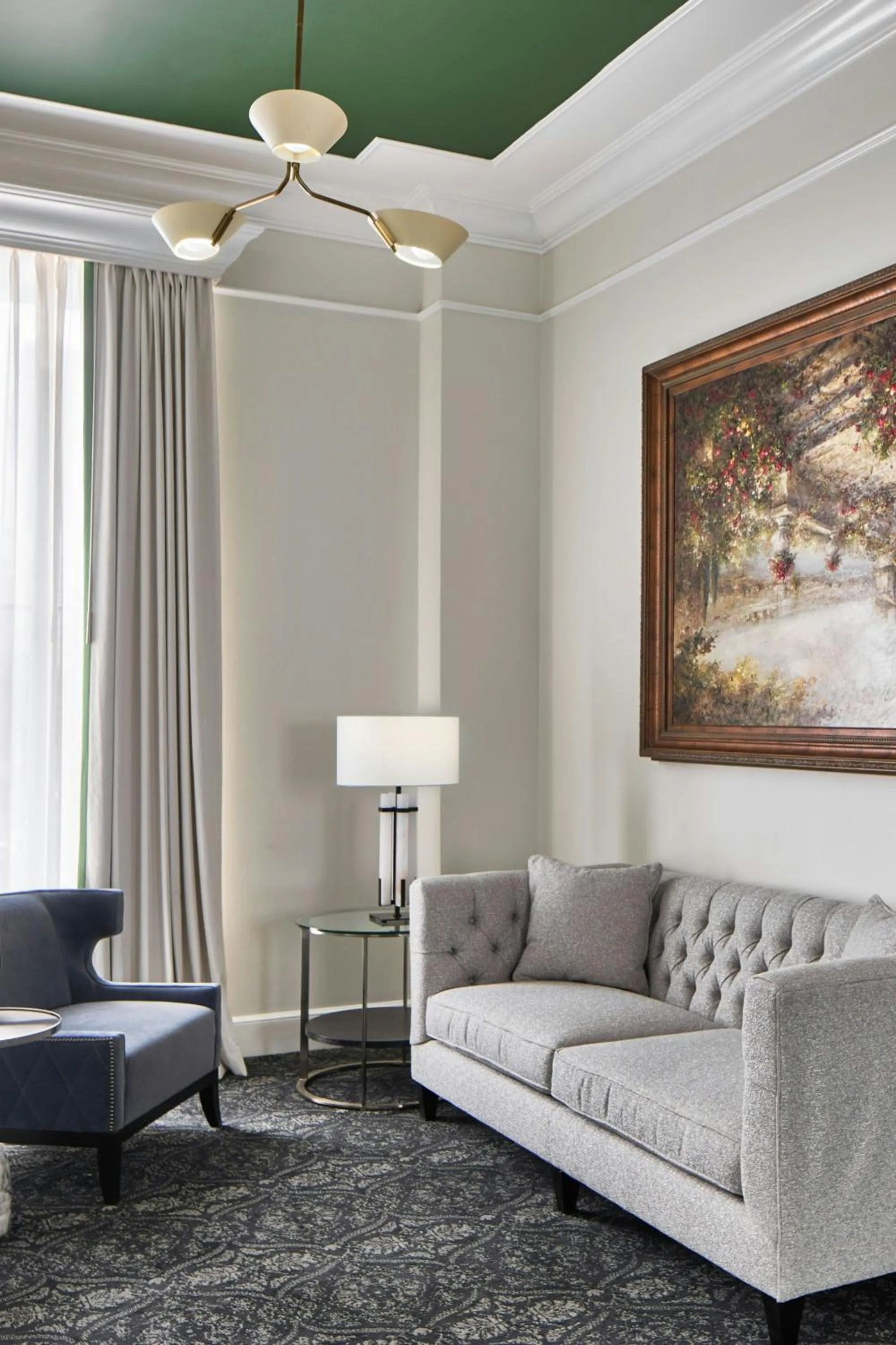 Photo of the whole room in Le Pavillon, New Orleans, a Tribute Portfolio Hotel