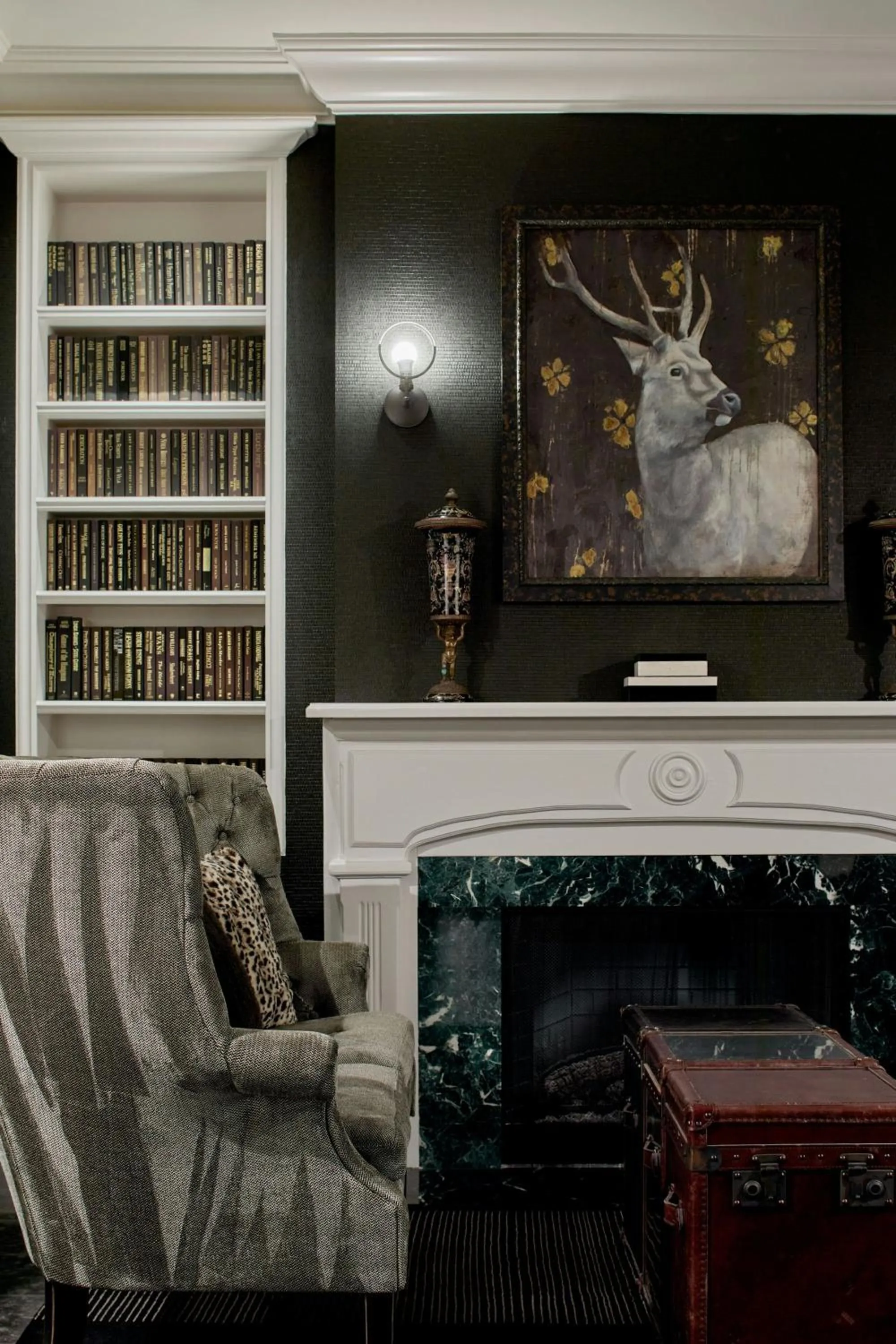 Living room in Le Pavillon, New Orleans, a Tribute Portfolio Hotel