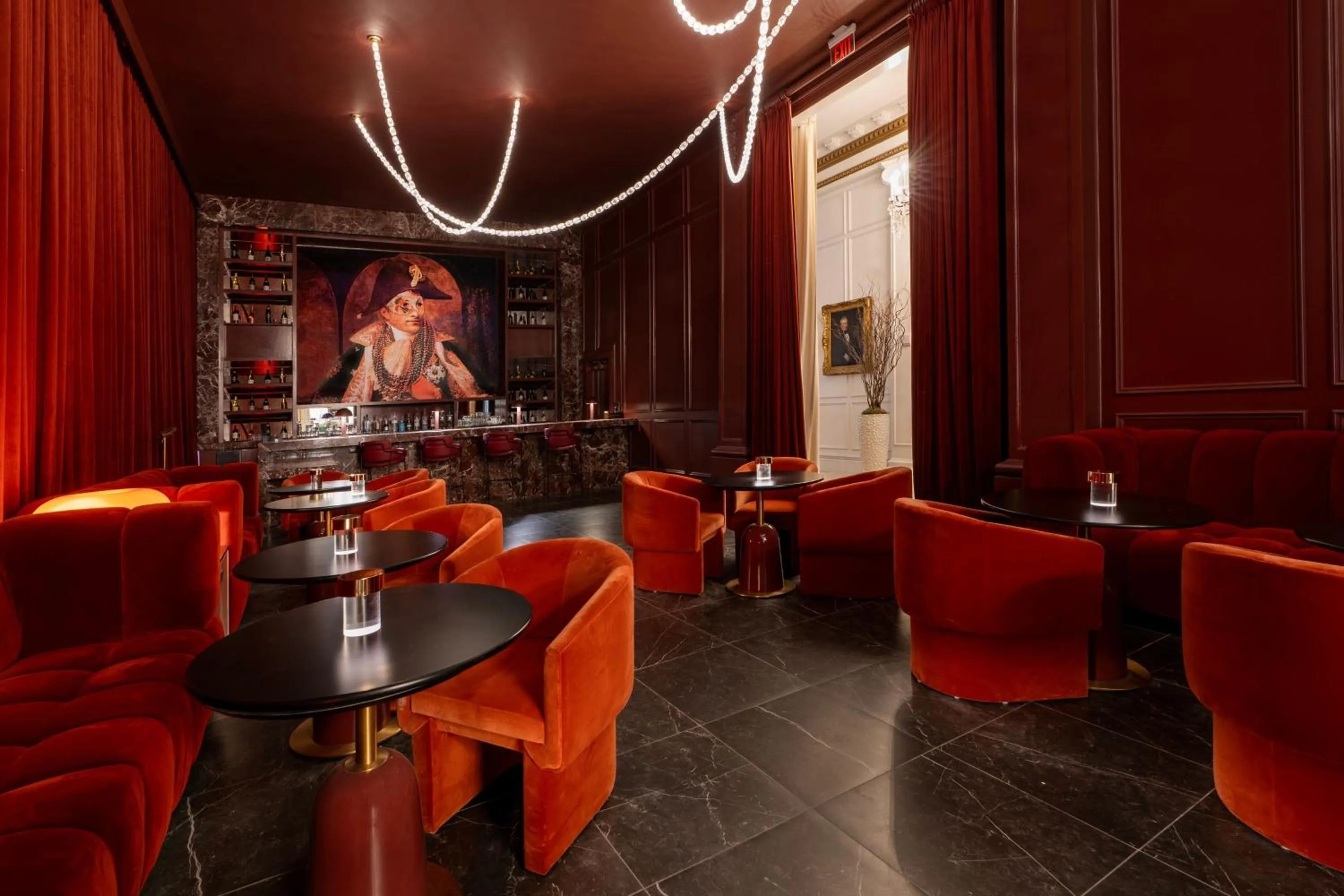 Lounge or bar in Le Pavillon, New Orleans, a Tribute Portfolio Hotel