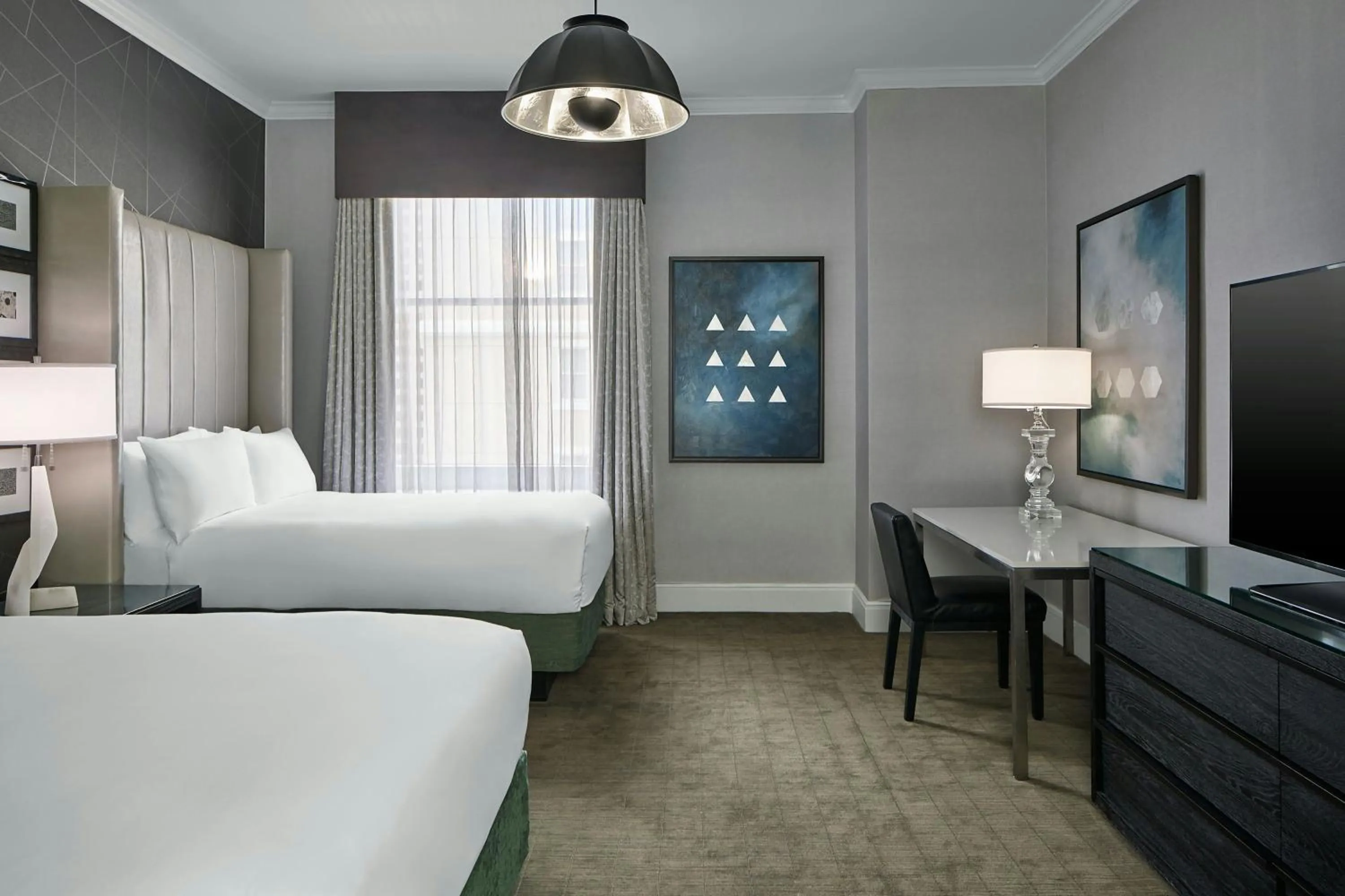 Photo of the whole room, Bed in Le Pavillon, New Orleans, a Tribute Portfolio Hotel