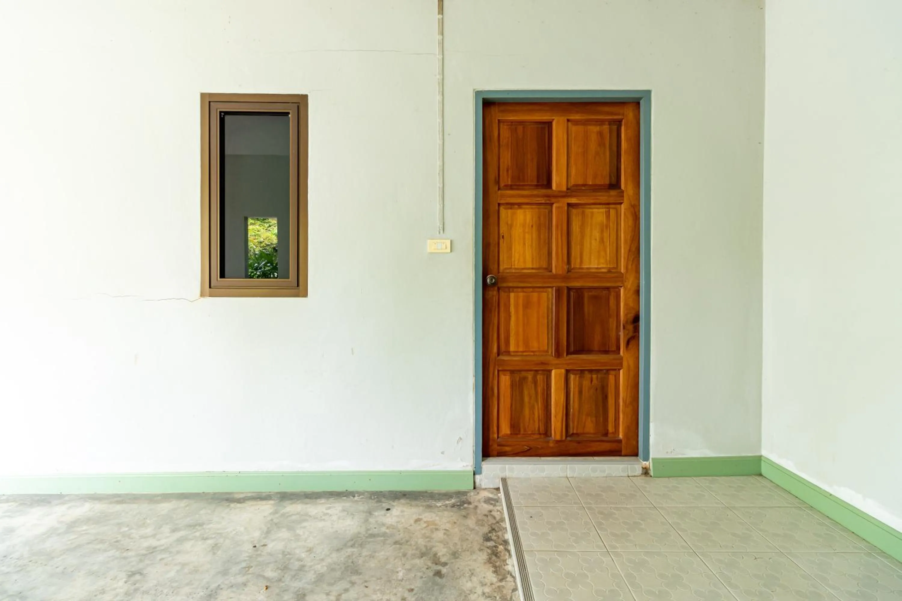 Facade/entrance in Khum Suk Resort