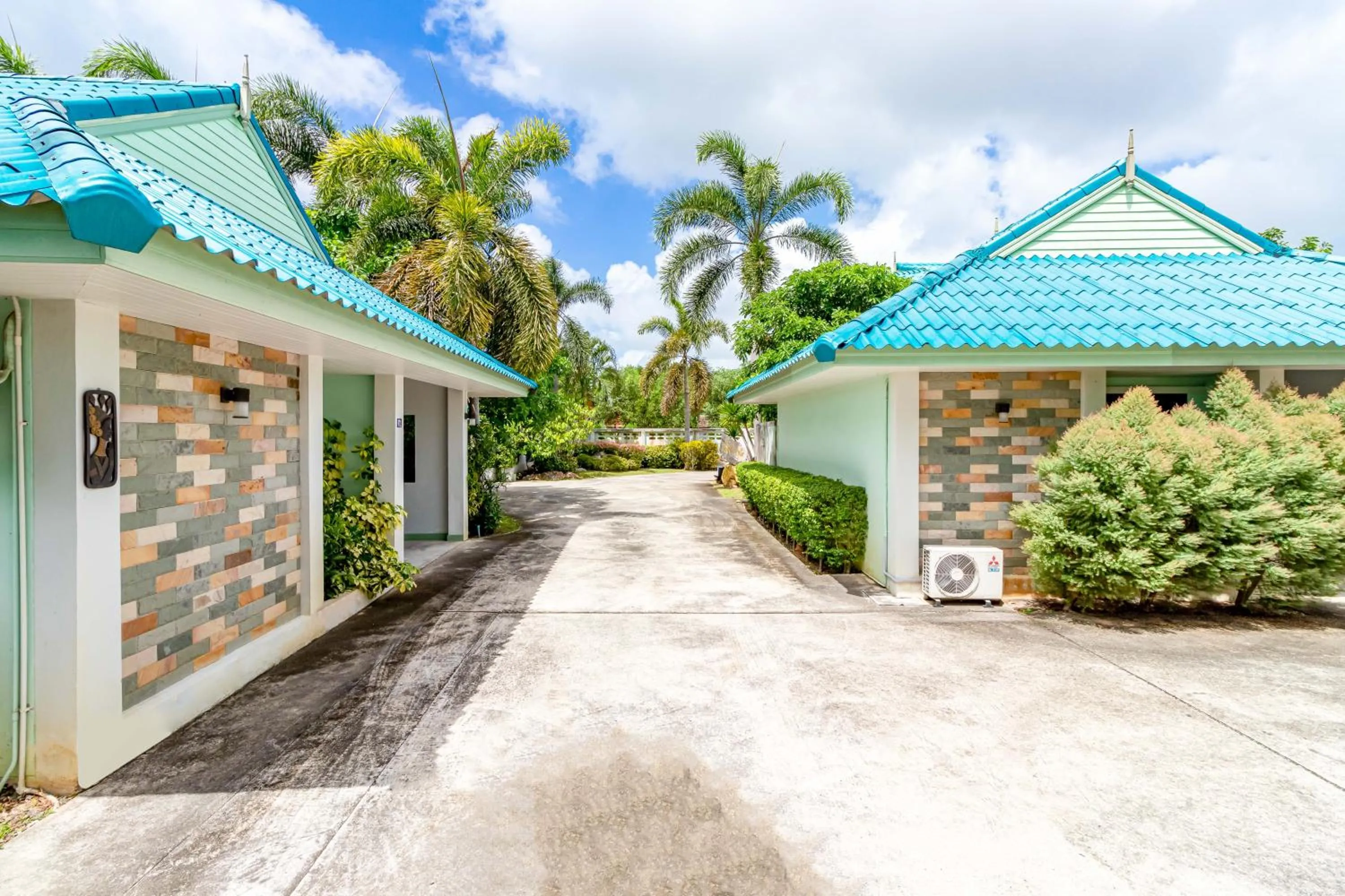 Property building in Khum Suk Resort