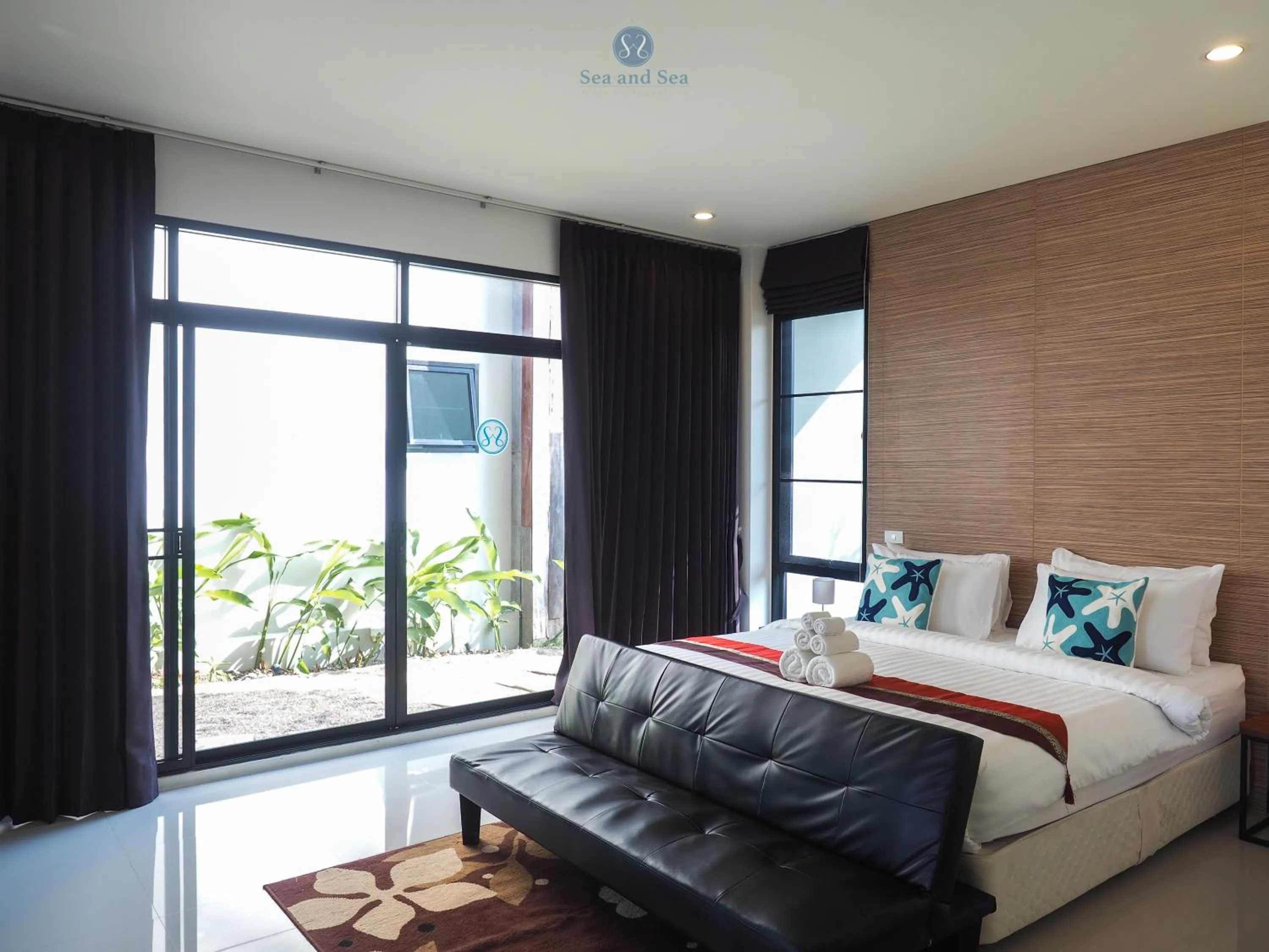 Bedroom, Bed in Sea and Sea Villa Sangaroon