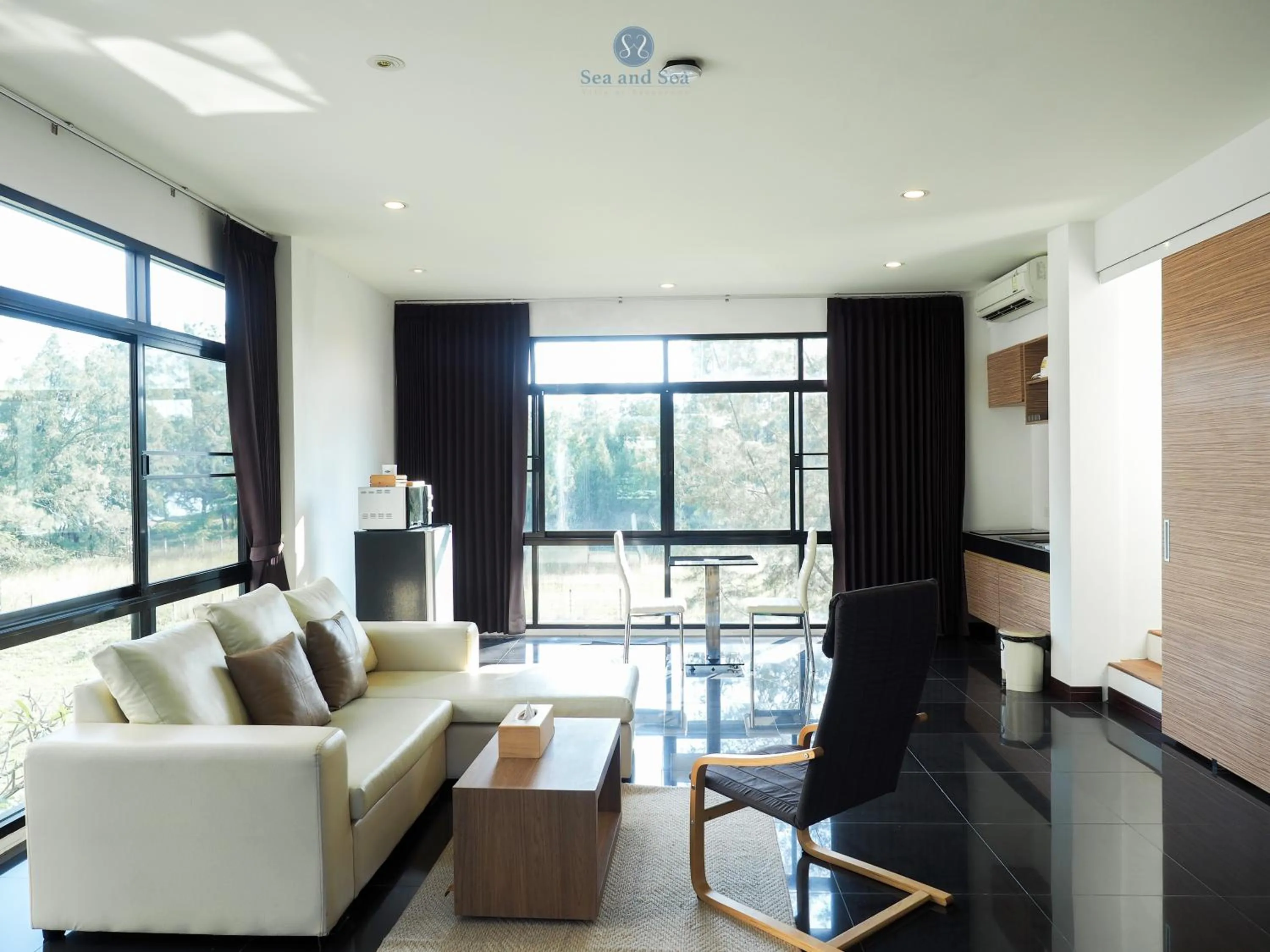 Living room in Sea and Sea Villa Sangaroon