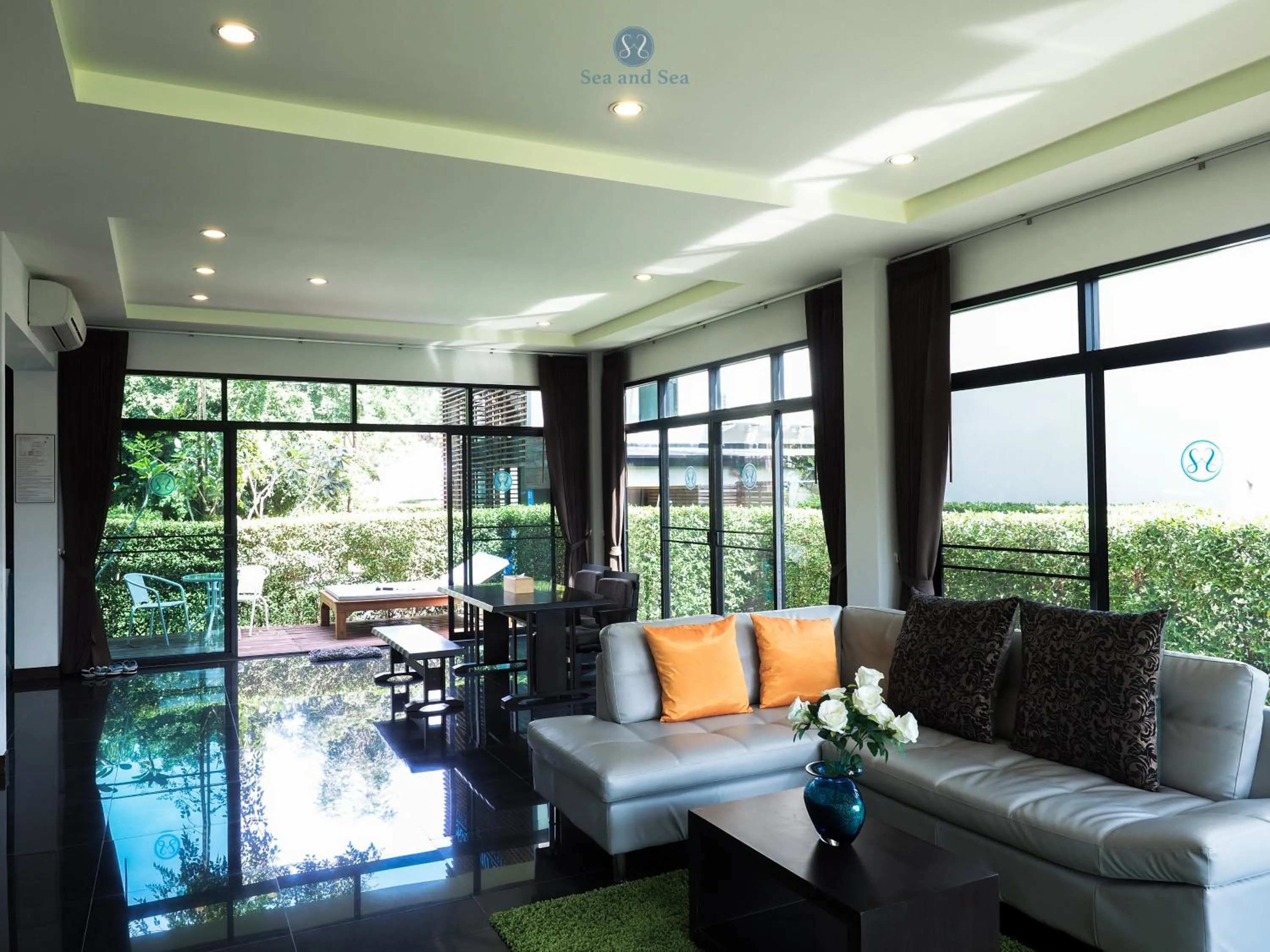 Living room in Sea and Sea Villa Sangaroon