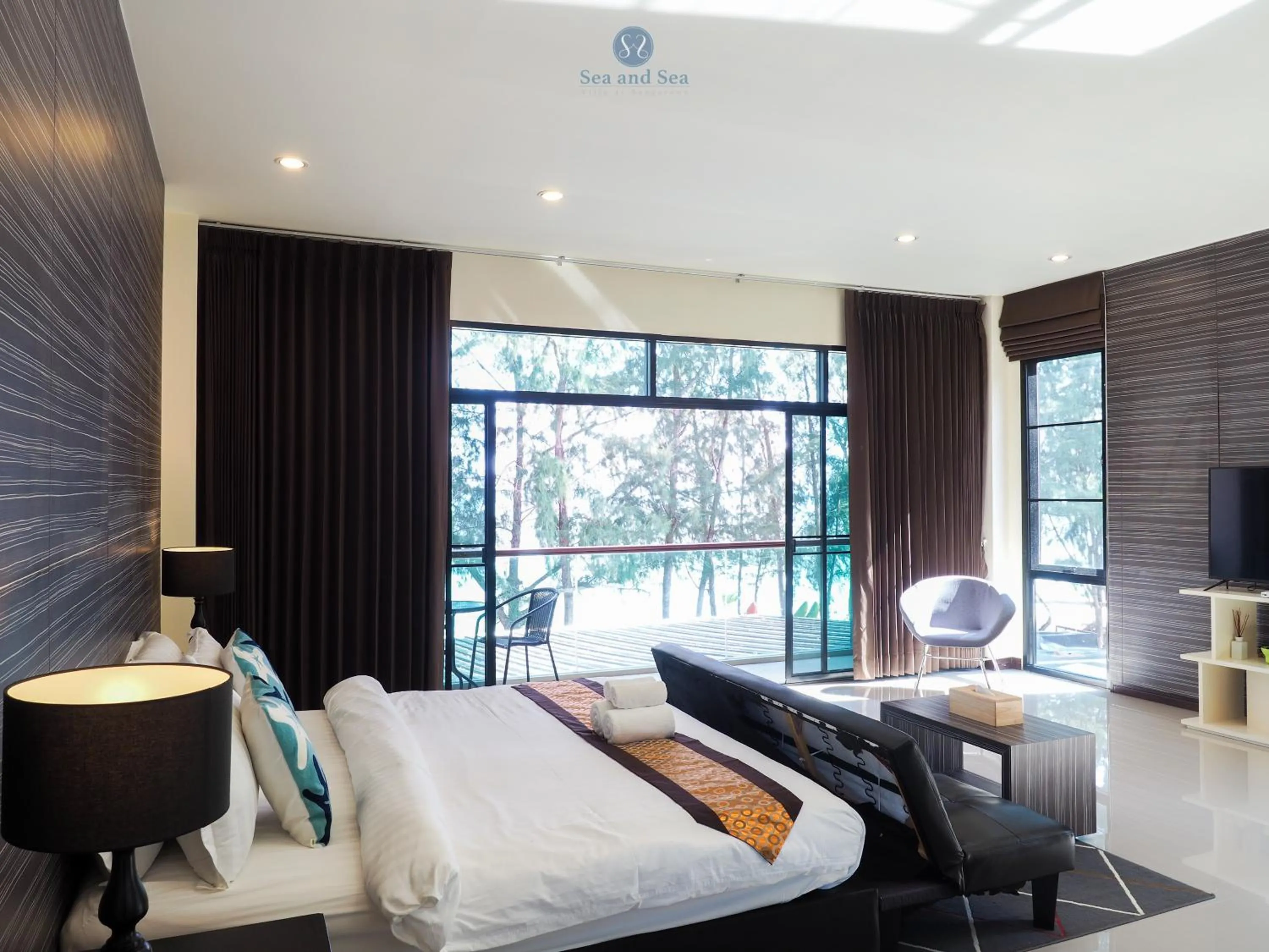 Bed in Sea and Sea Villa Sangaroon