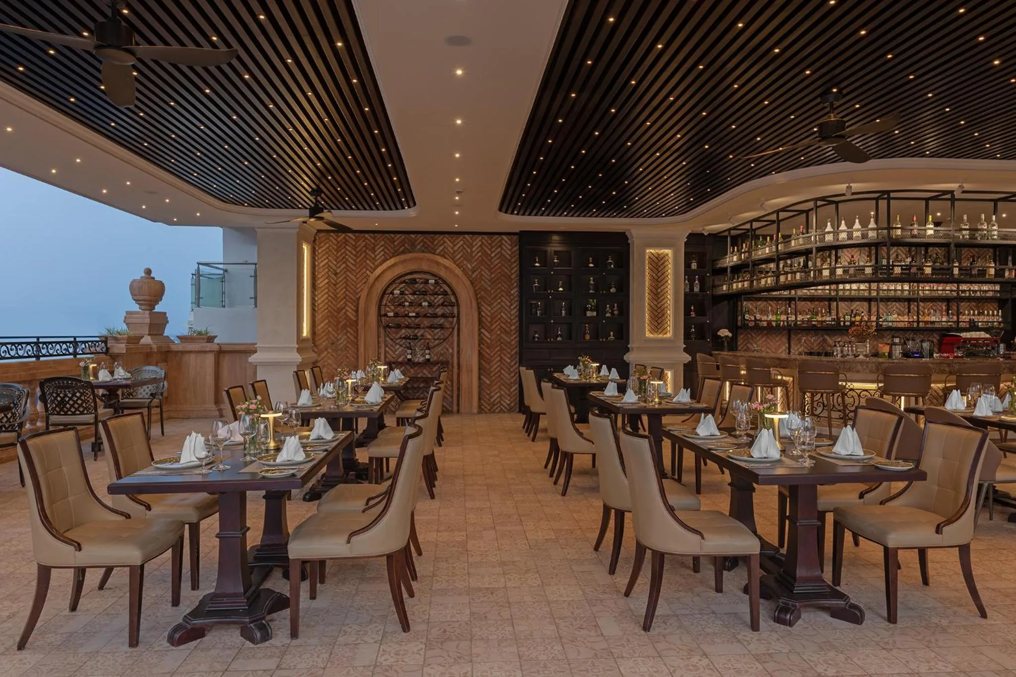 Lounge or bar in Anik Palace Hotel