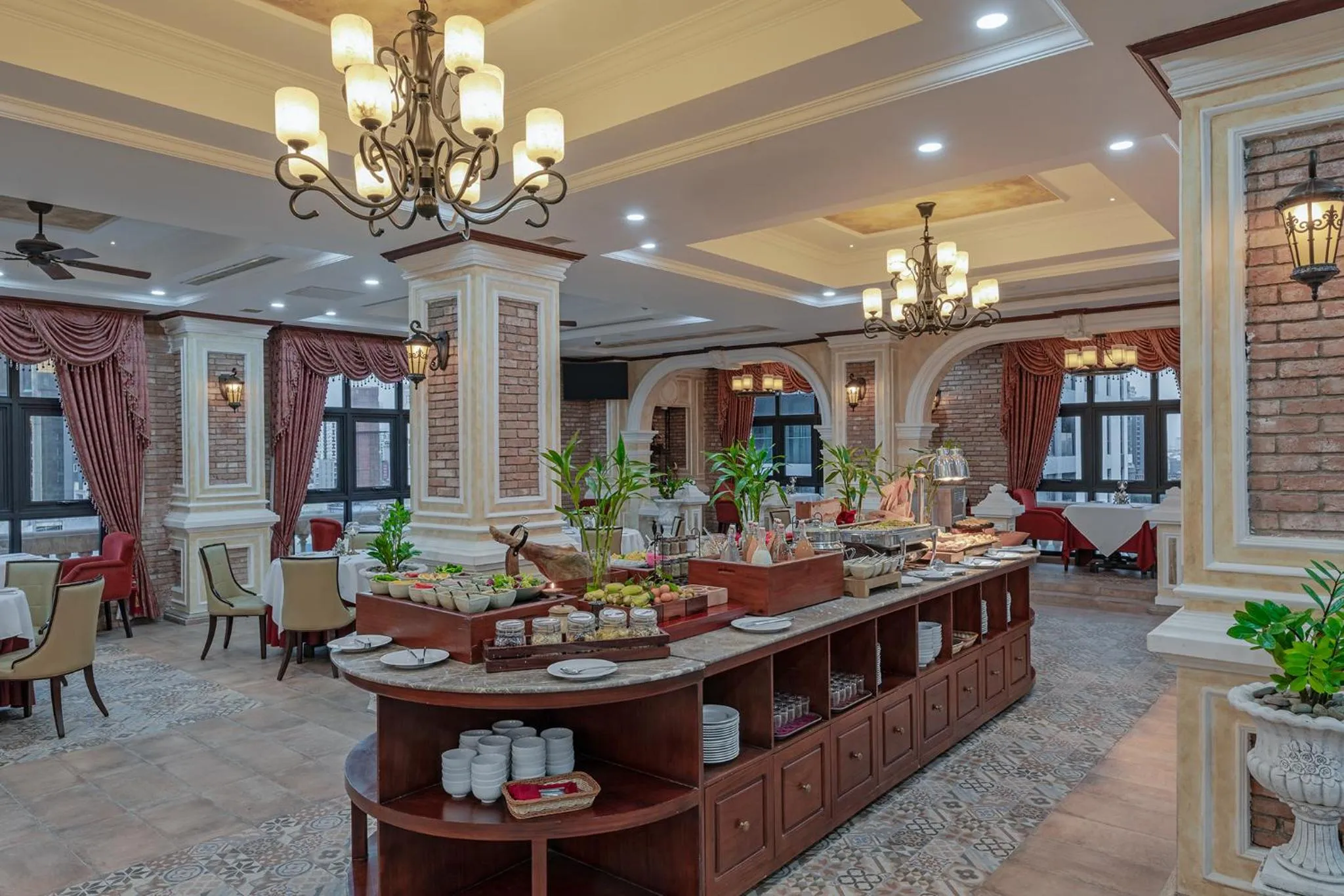 Restaurant/places to eat in Anik Palace Hotel